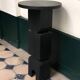 Sellette - Table d'appoint en bois teinté noir