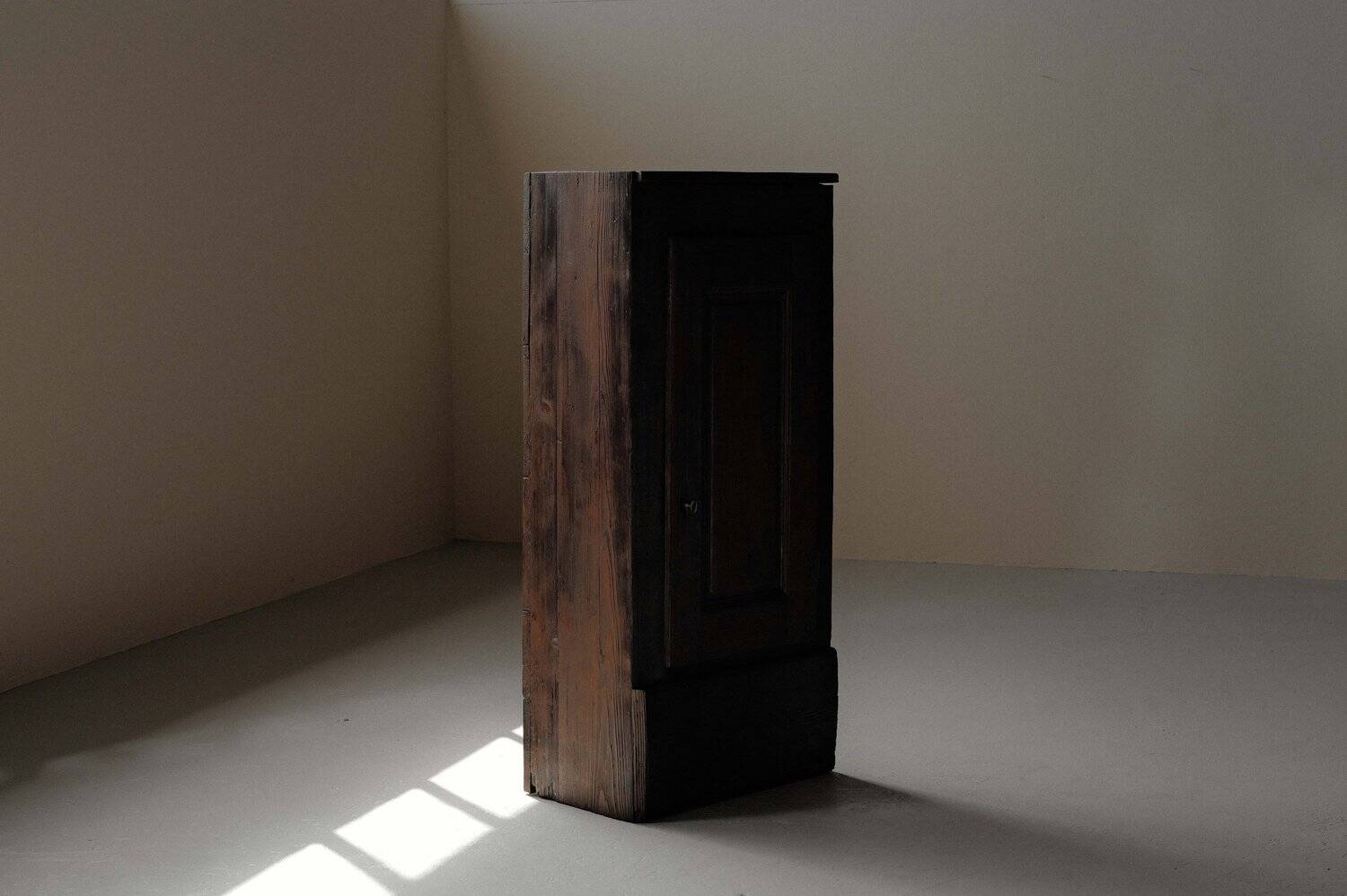 Pine mountain furniture, folk art, Savoy, 19th century
