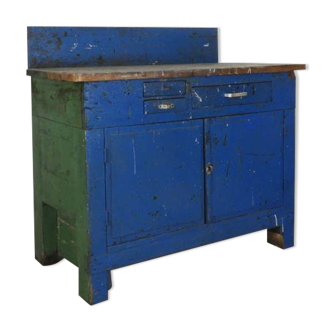 Flea market establishment