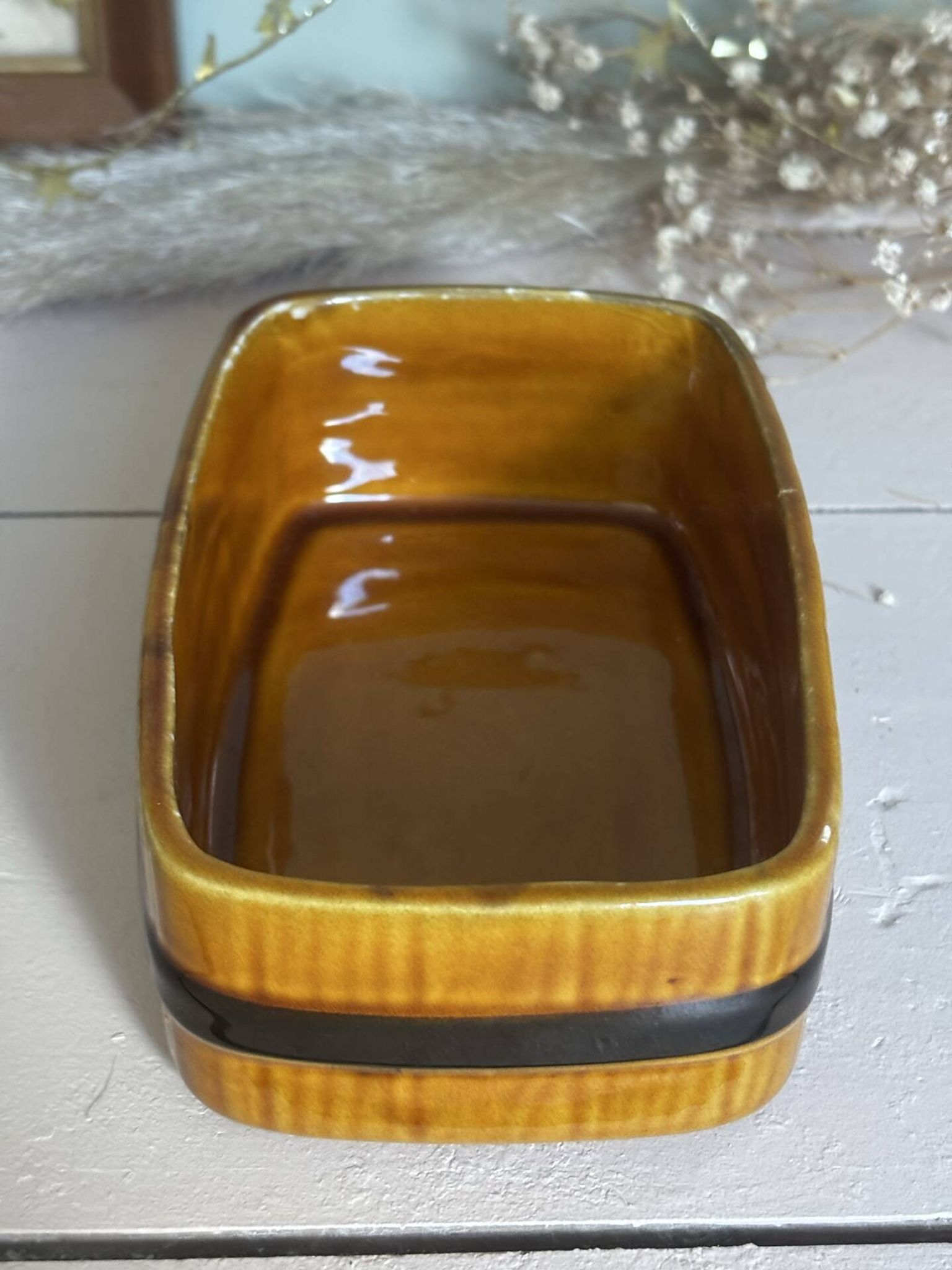 Vintage Portuguese faience butter dish with wood effect, Secla.