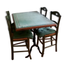 Table fer forgé et carrelage avec ses 4 chaises en bois