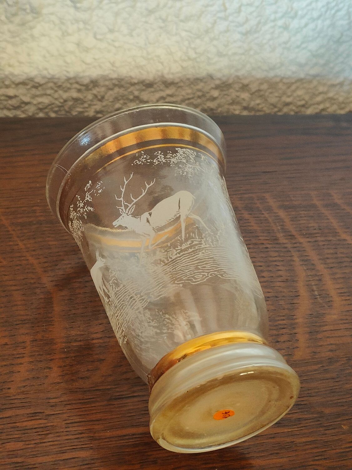 Vase sérigraphié à décor de biche et de cerf années 40