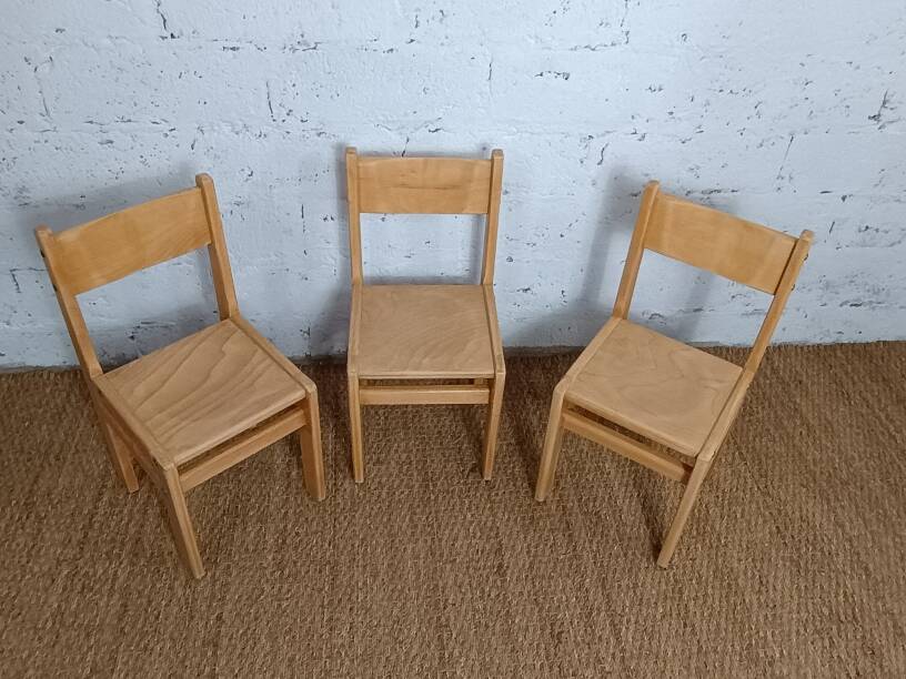 3 chaises enfant brutaliste années 80 en frêne