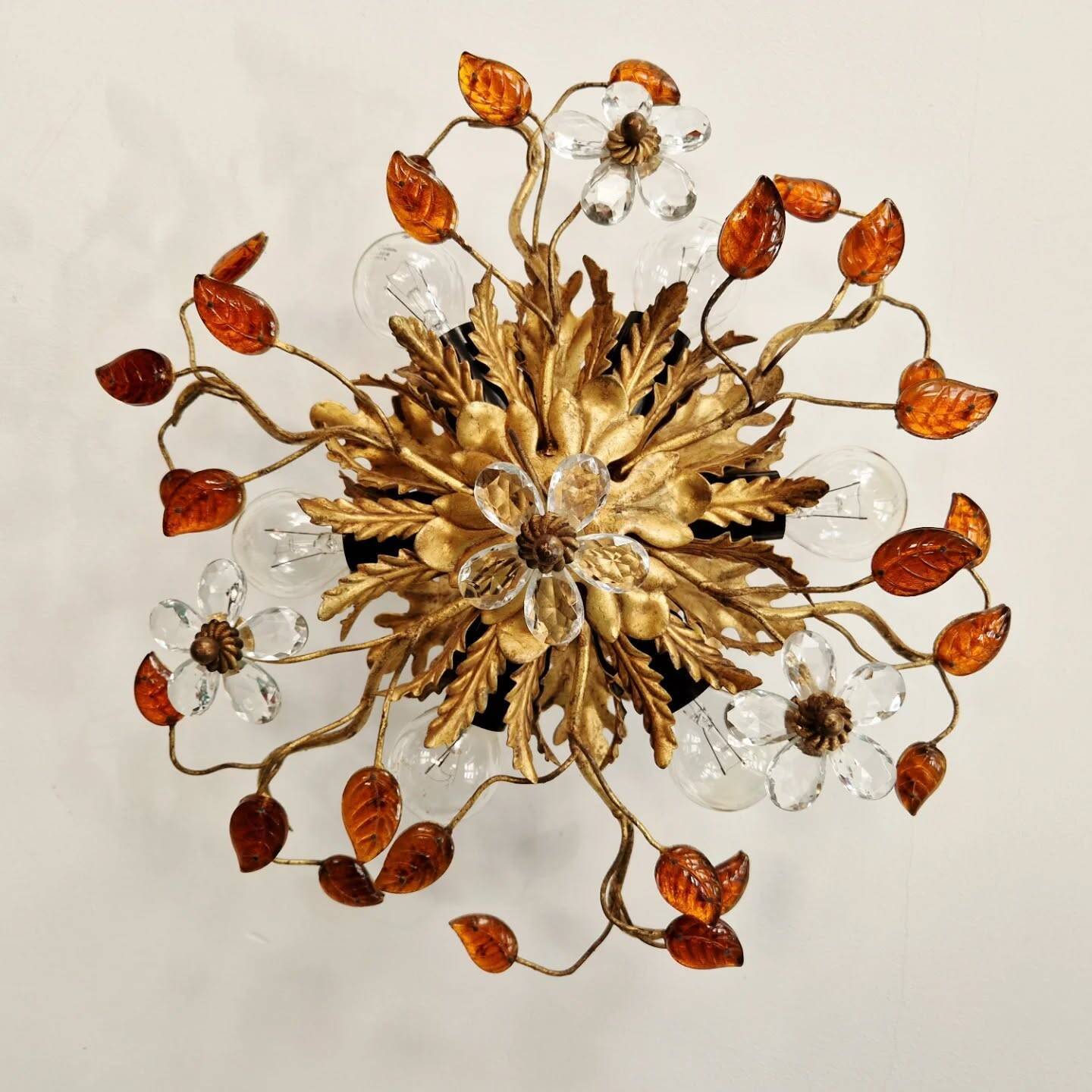 Floral ceiling light in gilded metal and crystal, Banci Firenze (Italy), 1970.