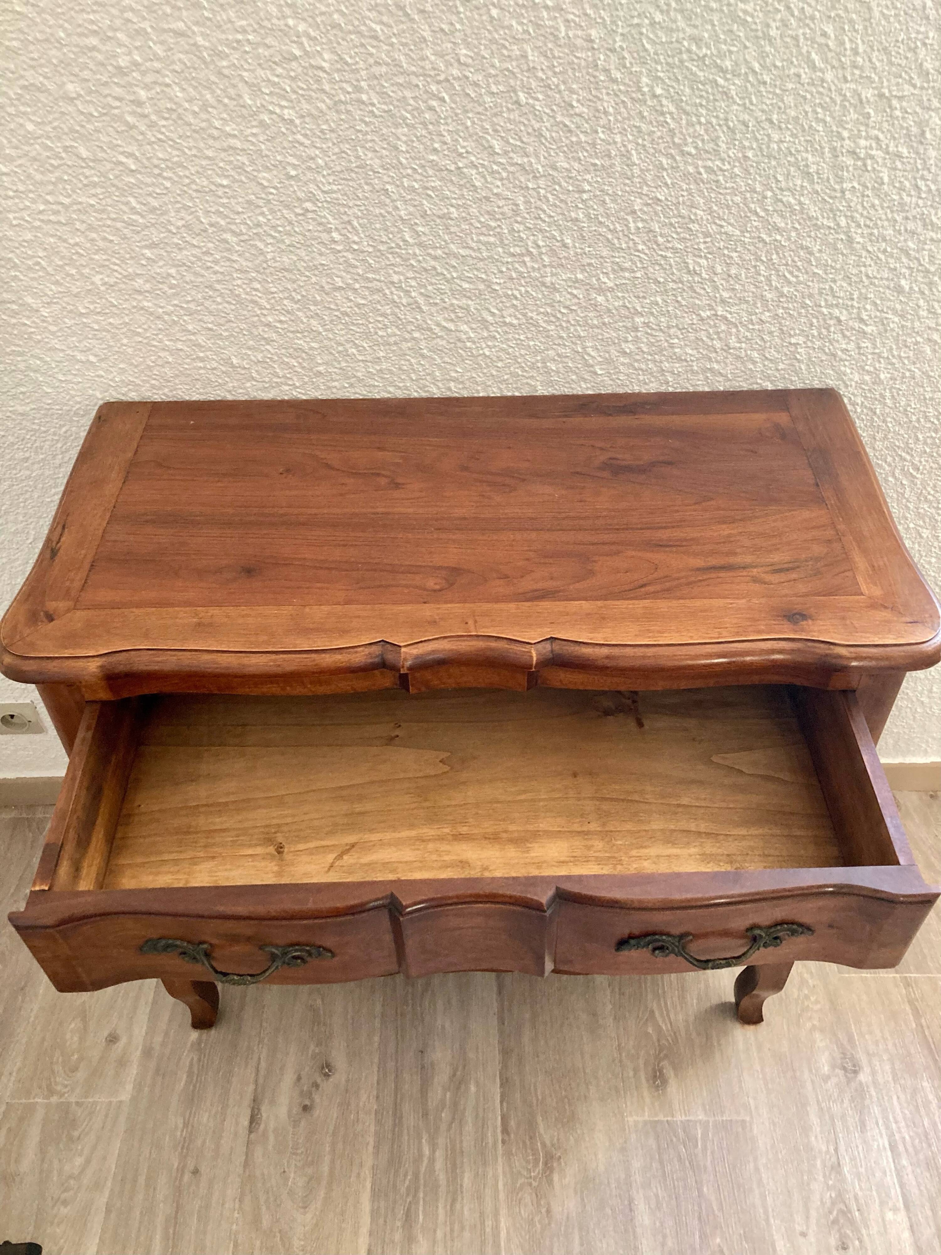 Chest of drawers cherry front crossbow bronze handles