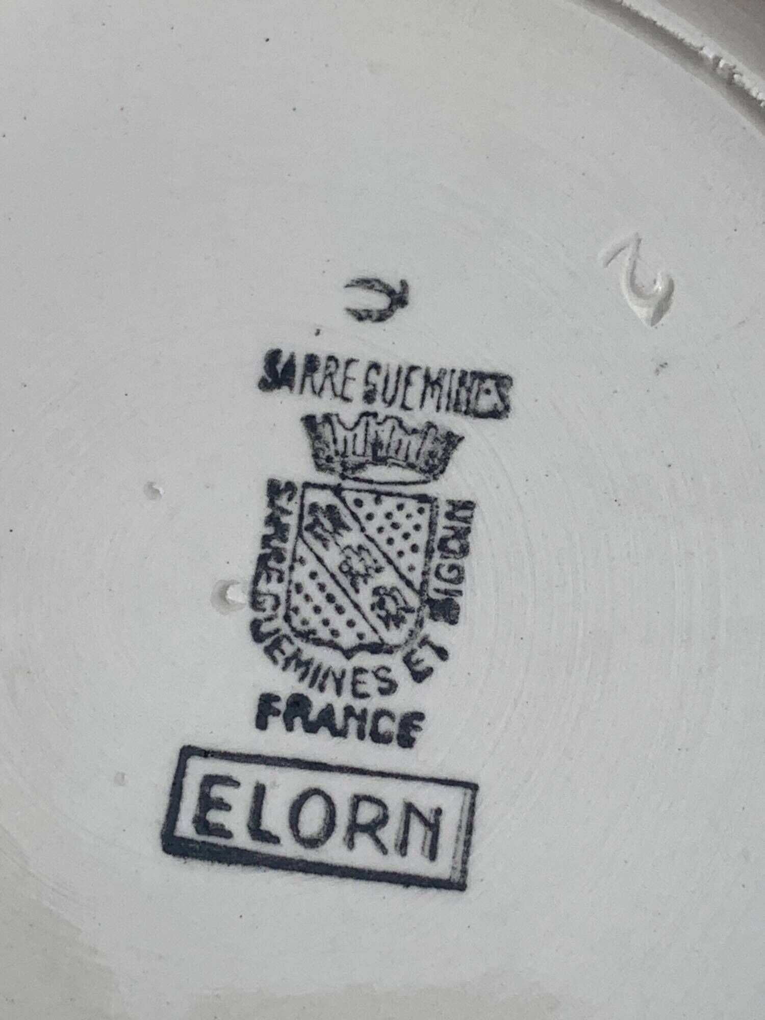 Lot composed of a deep dish and two small serving dishes, Elorn, digoin and sarreguemines model