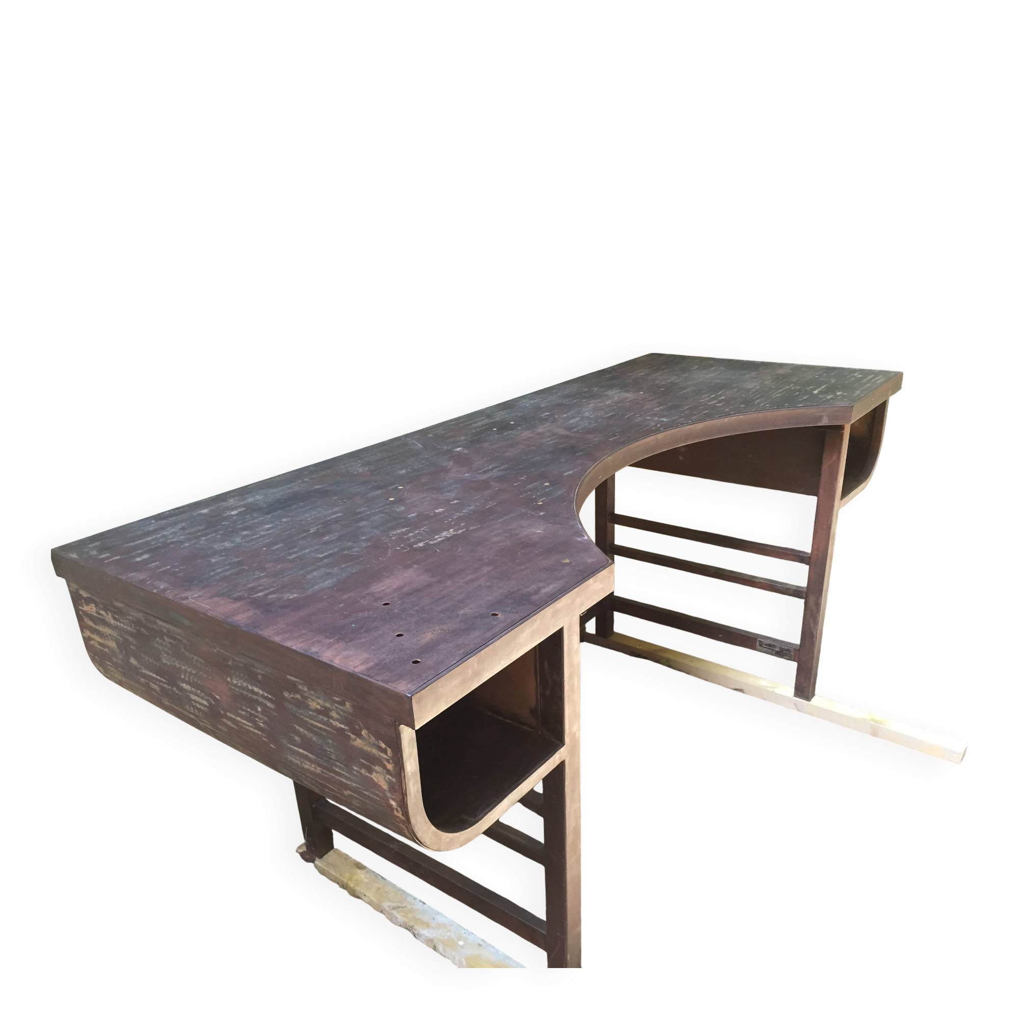 Former post office – Unique piece with industrial charm