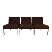 3 chauffeuses vintage – tissu brun & piètement chromé