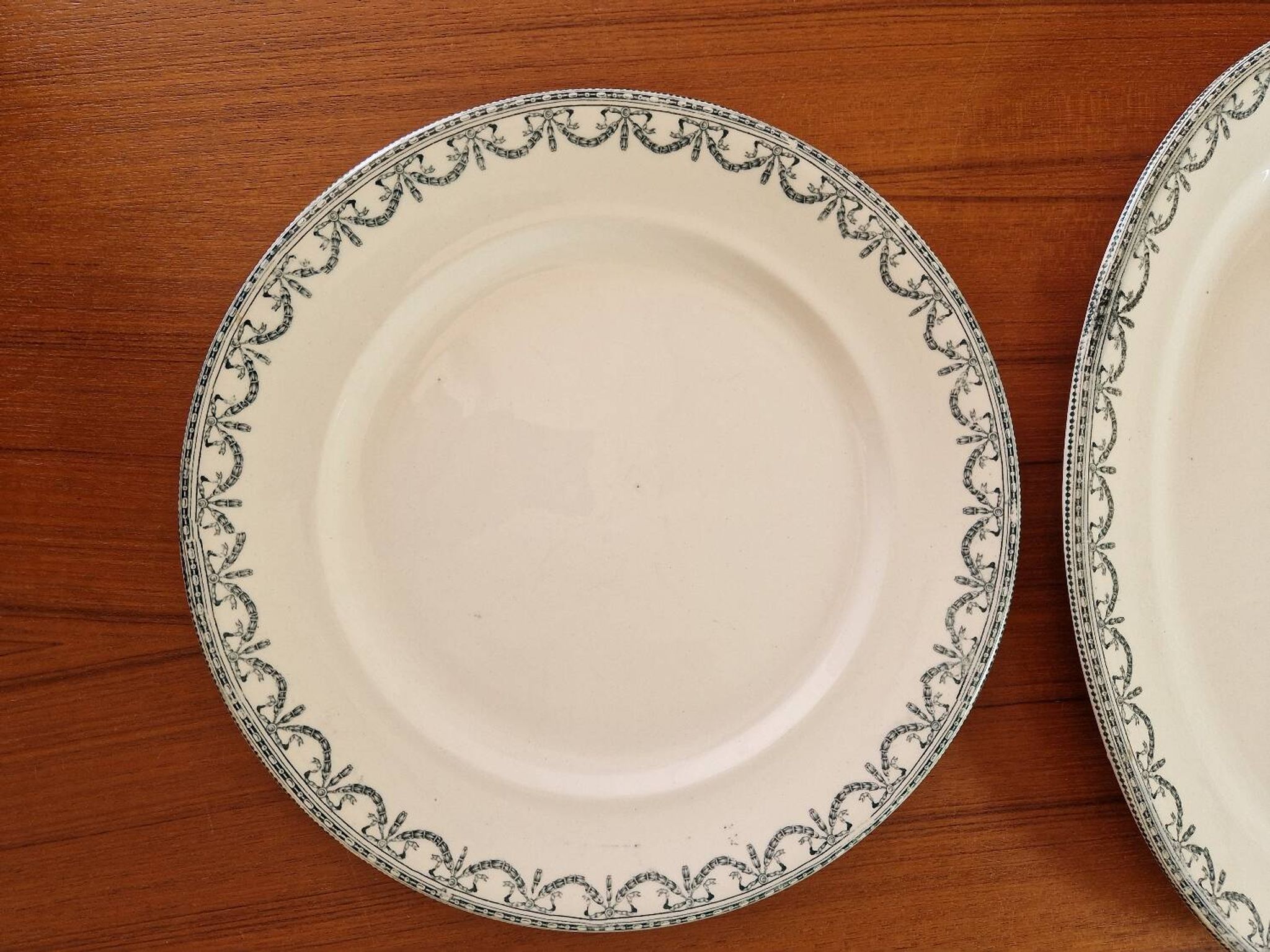 Lot De 2 Grands Plats Salins Modèle Guirlandes LXVI