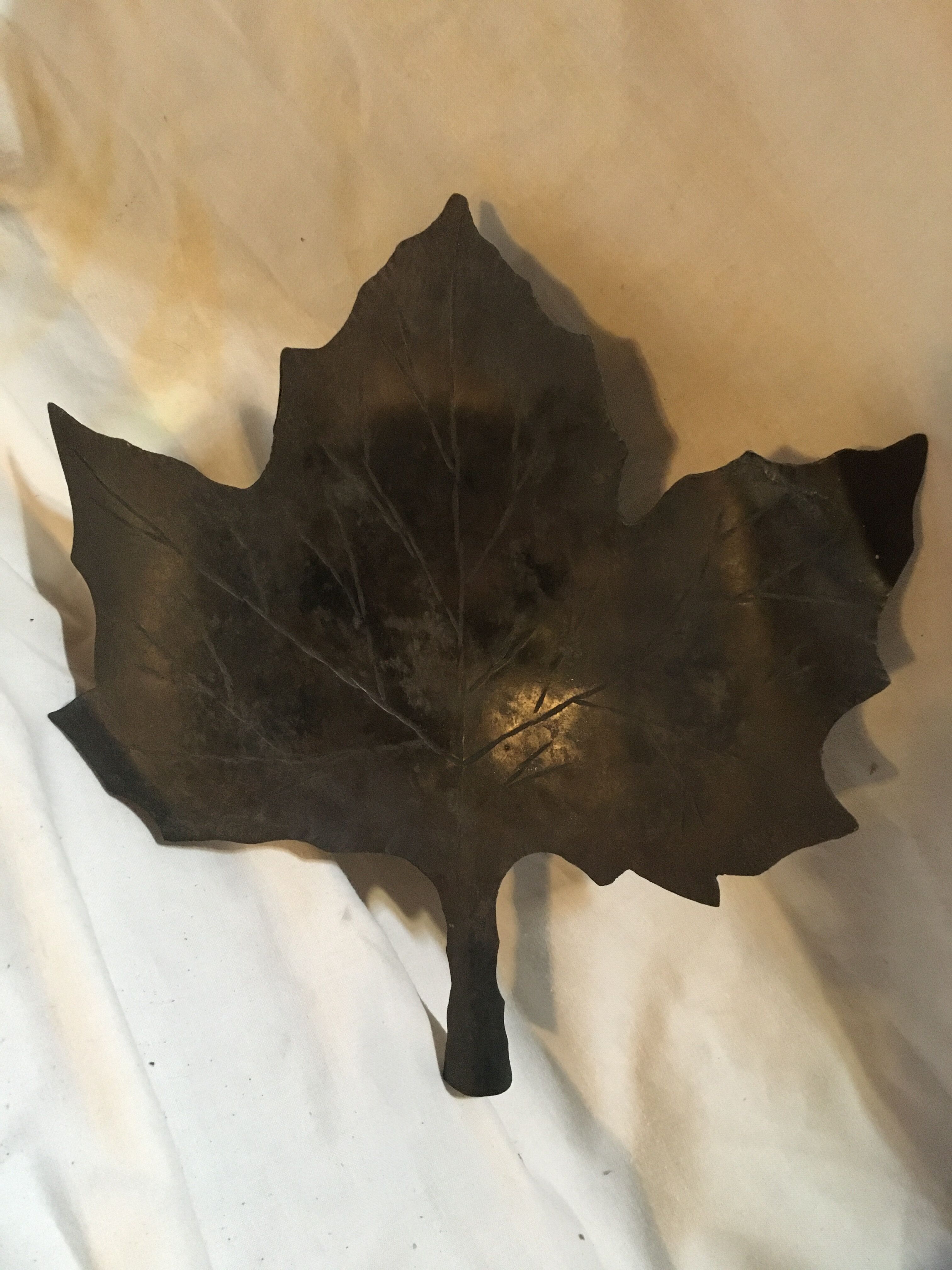 Empty metal maple leaf pocket