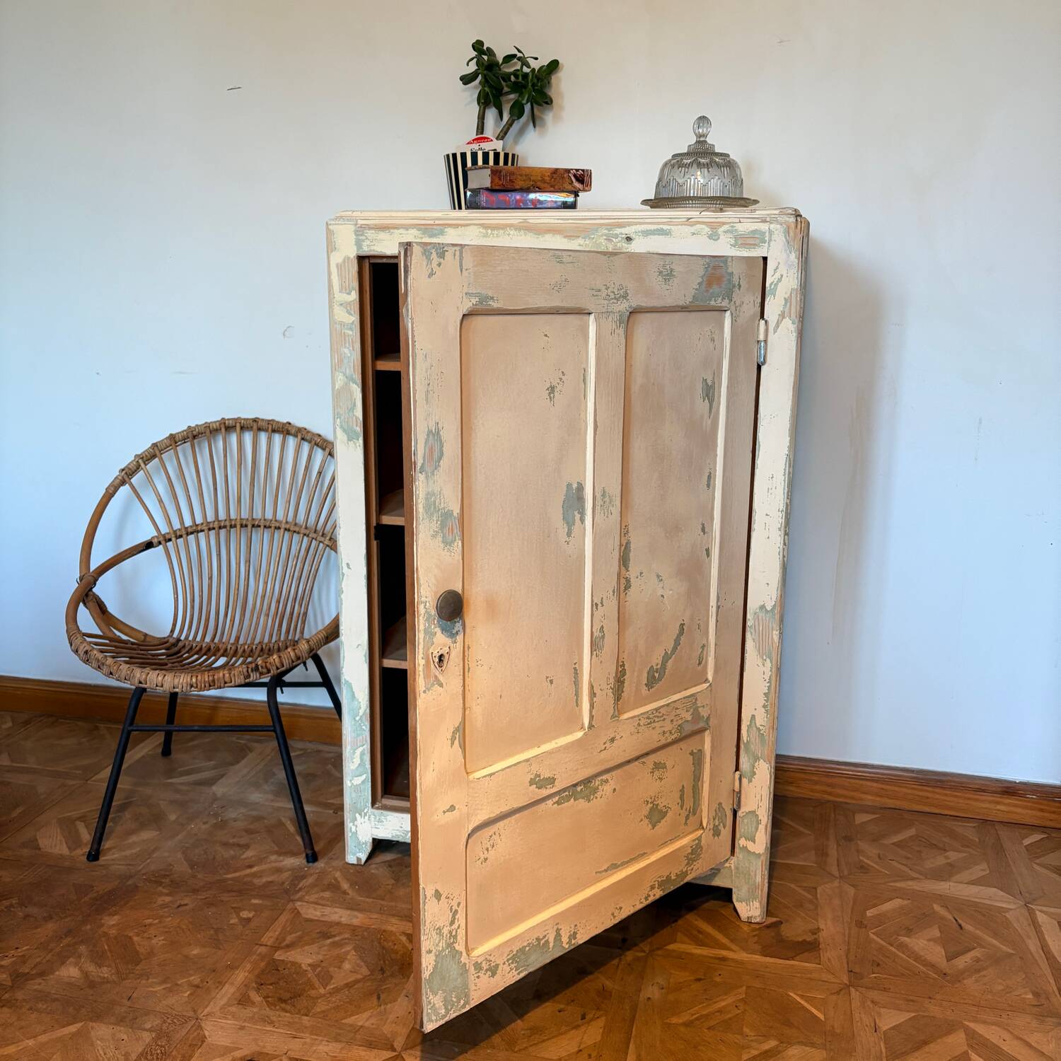 Patinated 50s bonnetière