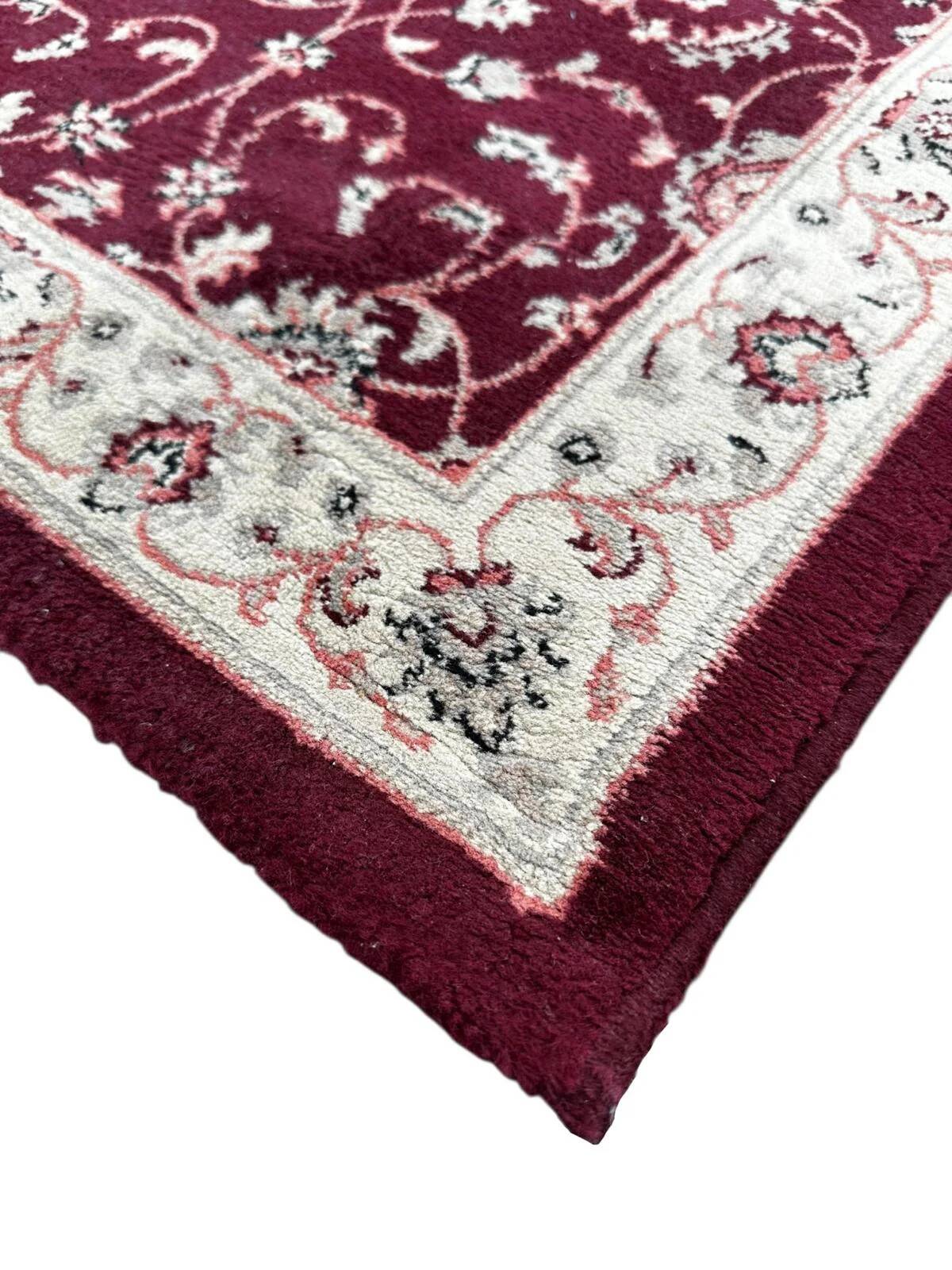 Oriental style rug 120cm x 60cm