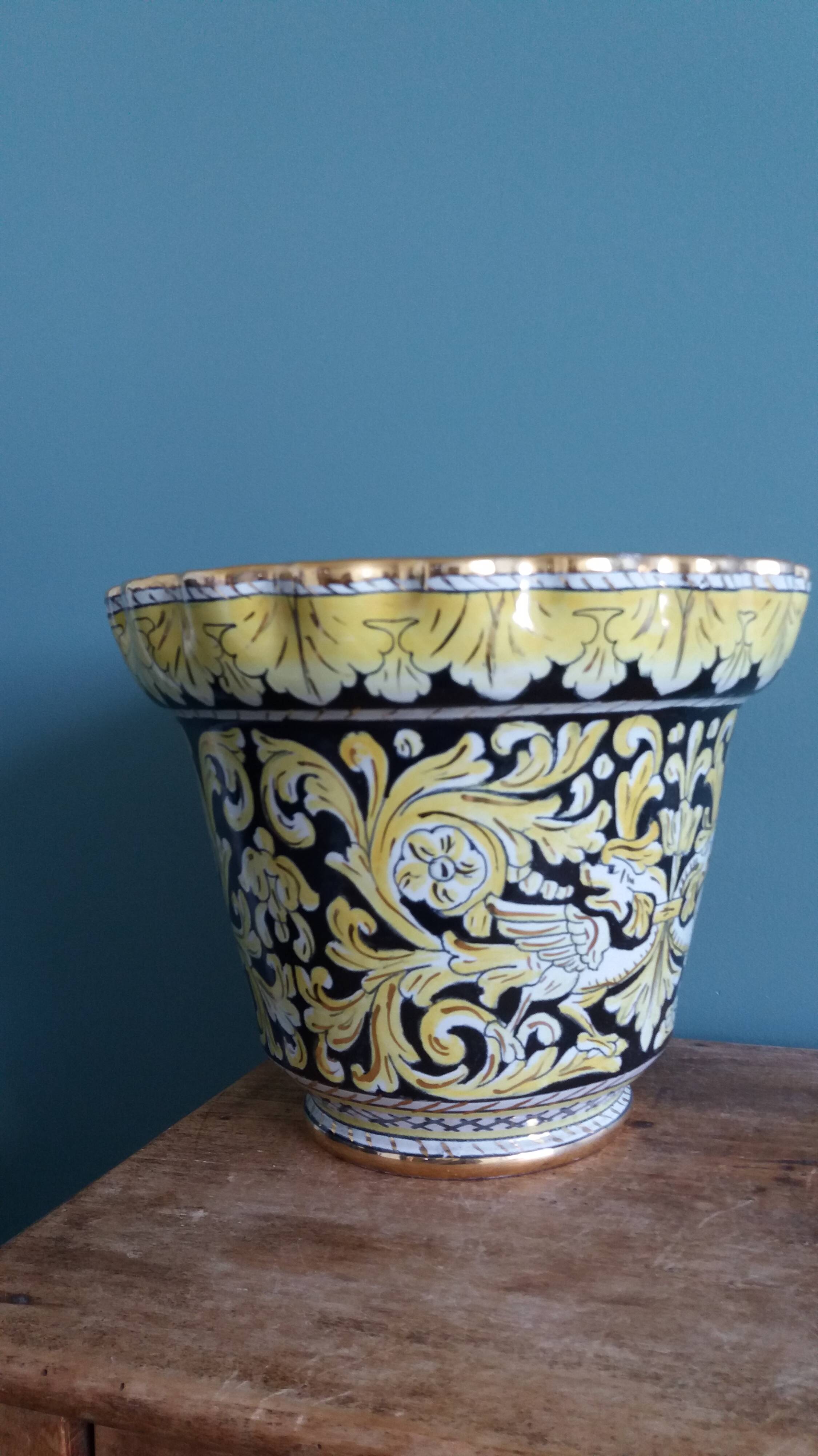 Planter pot in majolica signed Alberto Rubboli, Gualdo Tadino, Italy