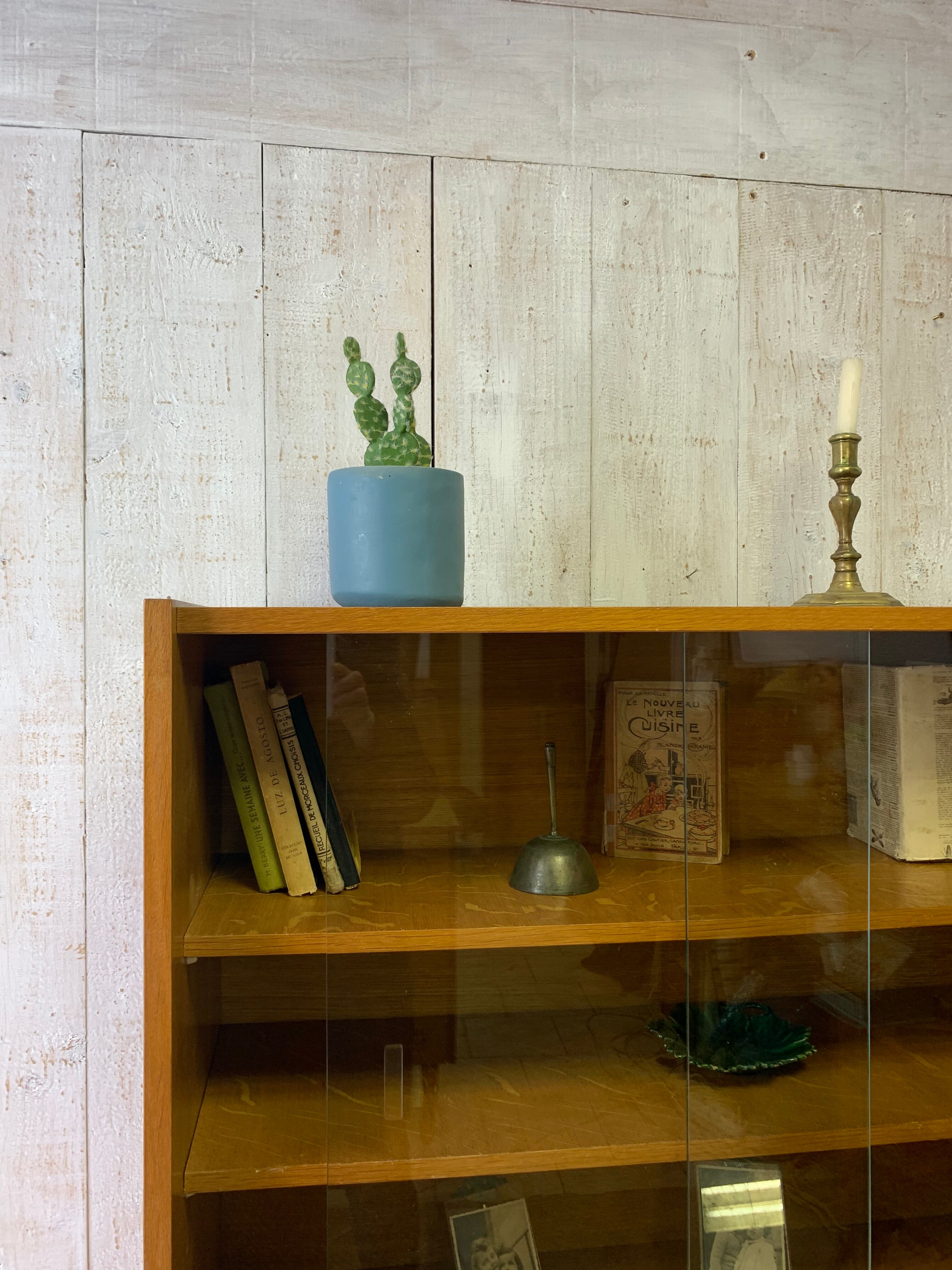 Vitrine moderniste
