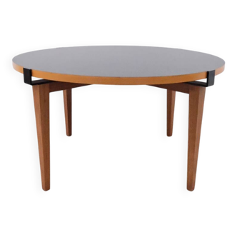 Dining table by franck janich & hubert weinzierl
