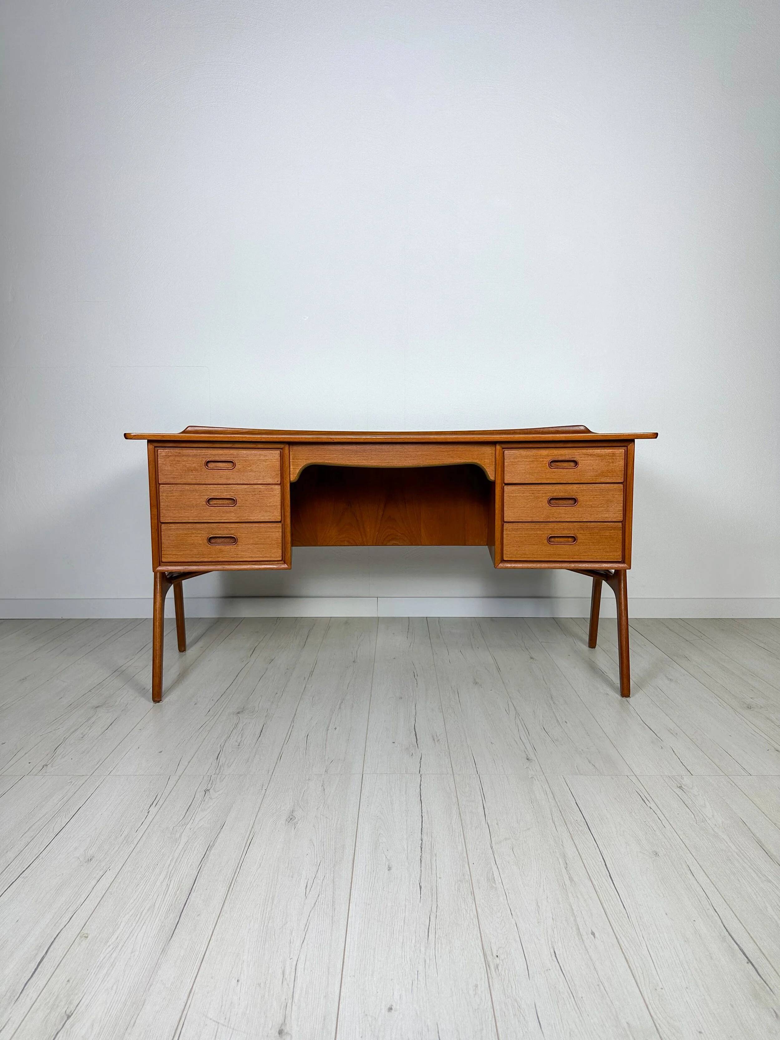 1960s Vintage Curved Teak Writing Desk by Svend Aage Madsen