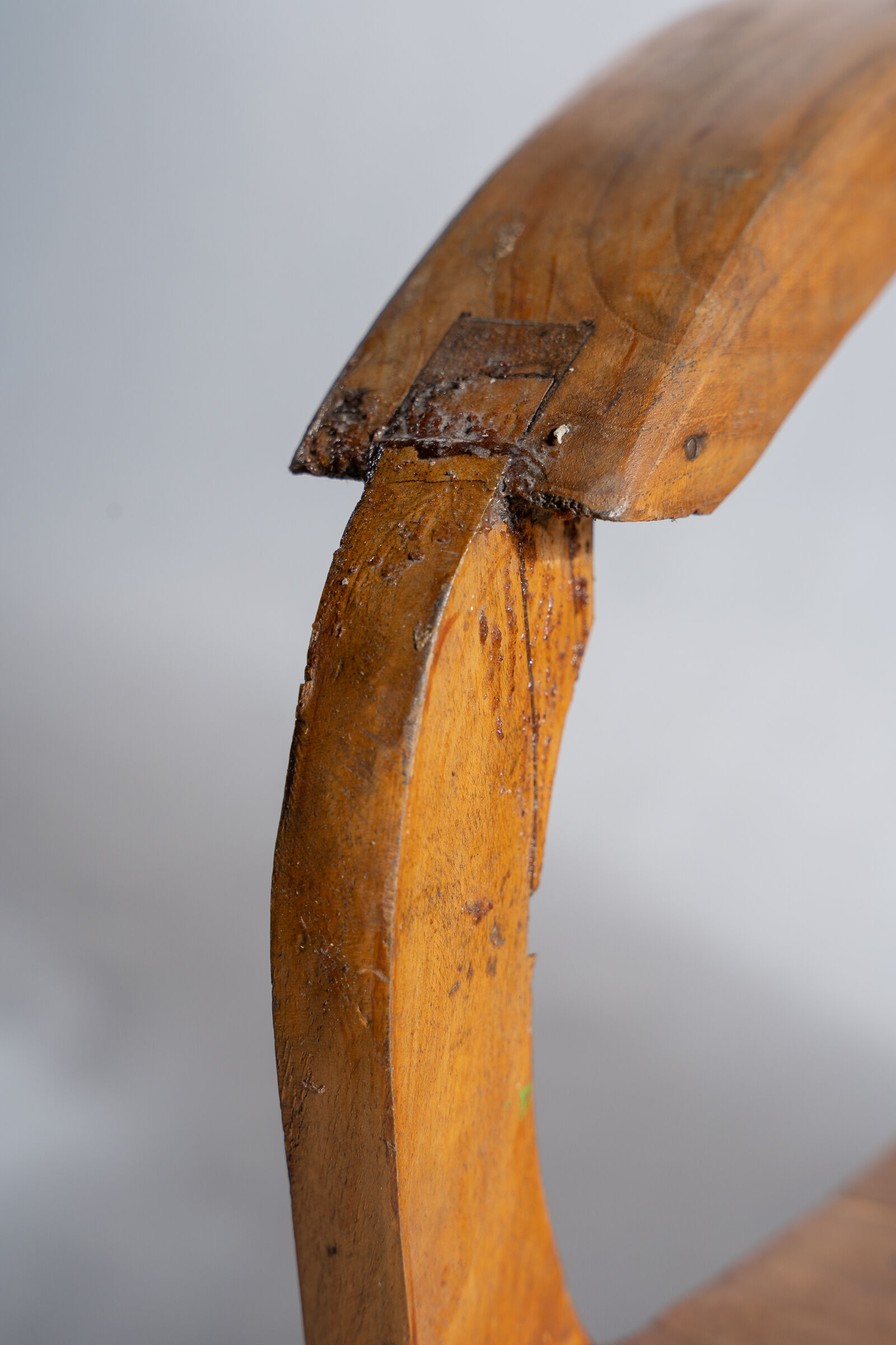 Fauteuil asiatique en lattes de bois upcyclé