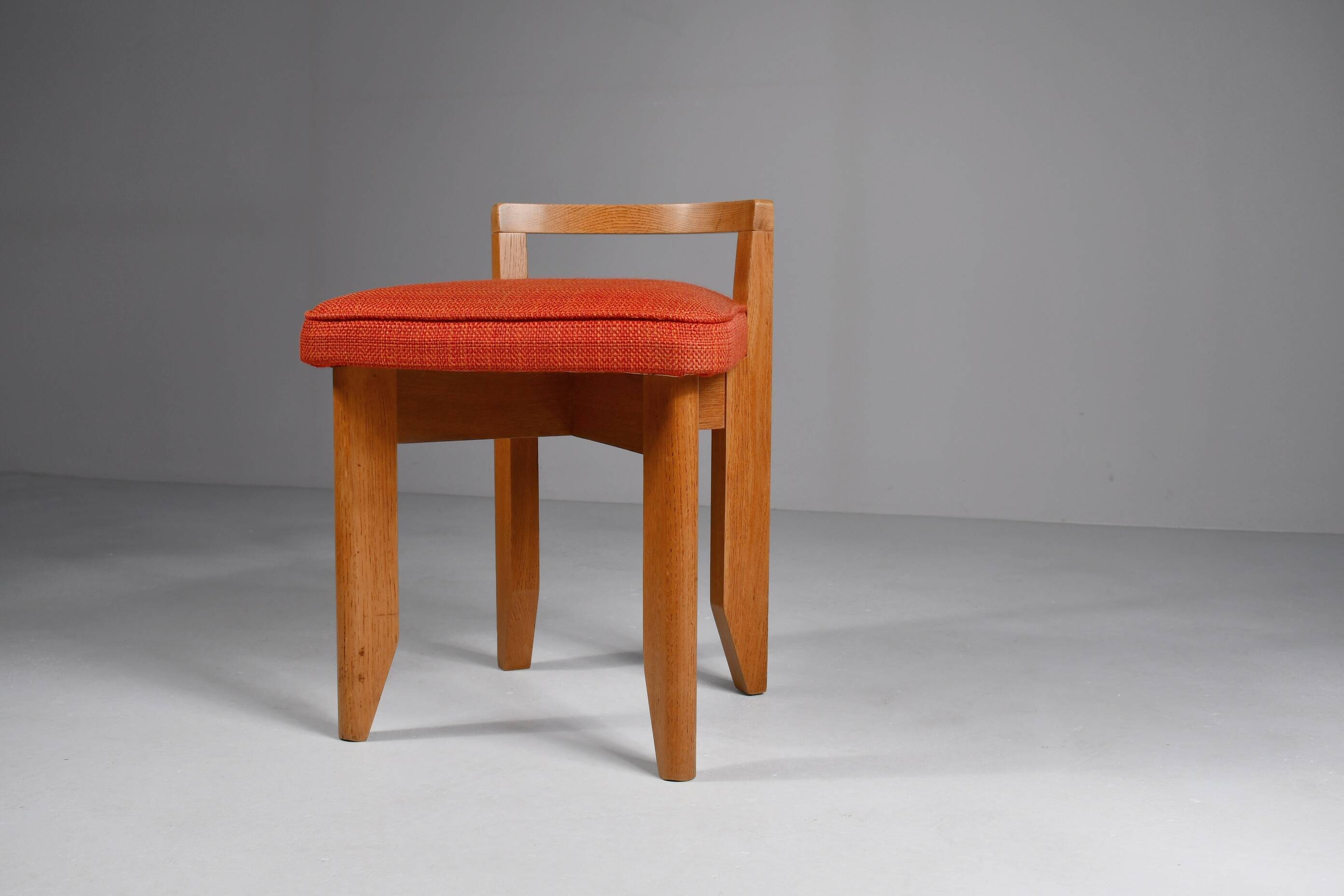 Chaise Boudoir "Rubercrin" de Guillerme et Chambron pour Votre Maison. années 1950