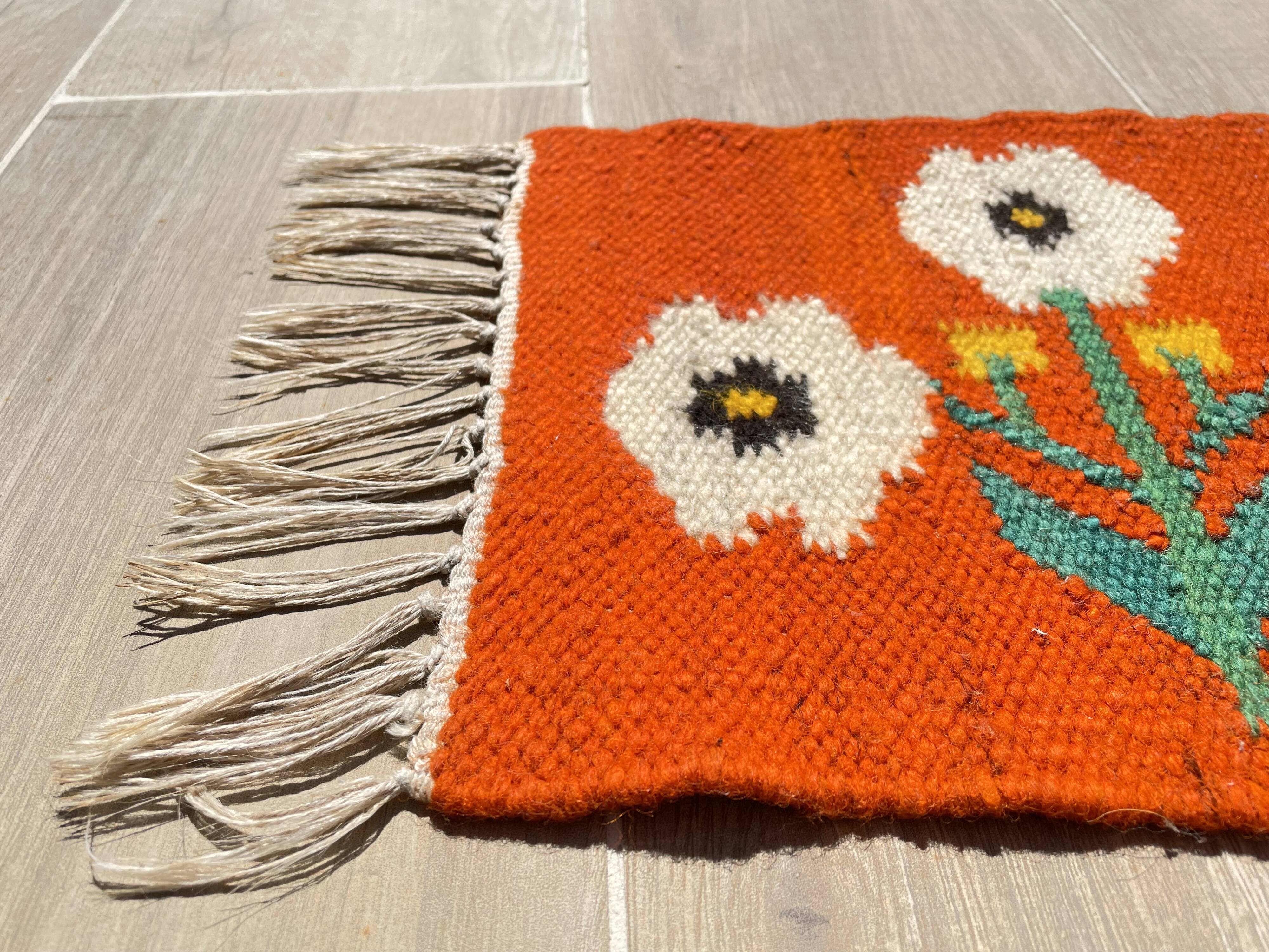 Rolakan wool carpet decoration tulips 46cm x 25cm