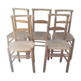 Lot de cinq chaises d'église en paille