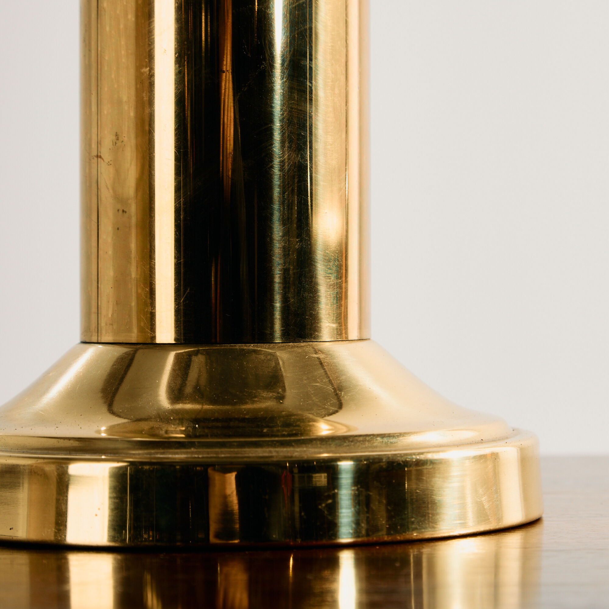 Lampe de table en laiton