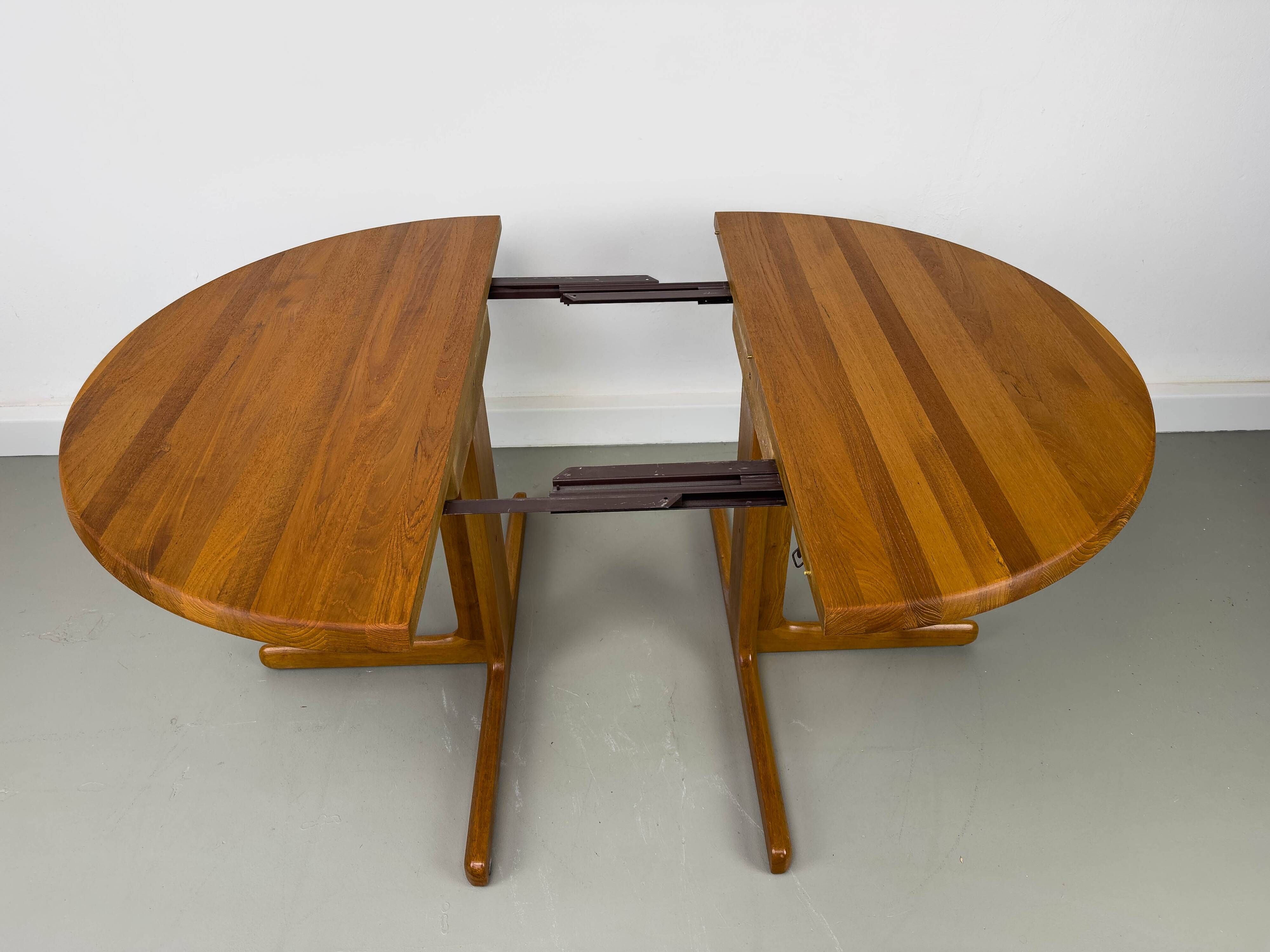 Table de Salle à Manger Ronde en Teck avec Extension, Danemark, années 1970