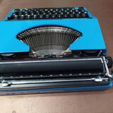 Sperry Remington 1020 deep blue typewriter Perfect condition