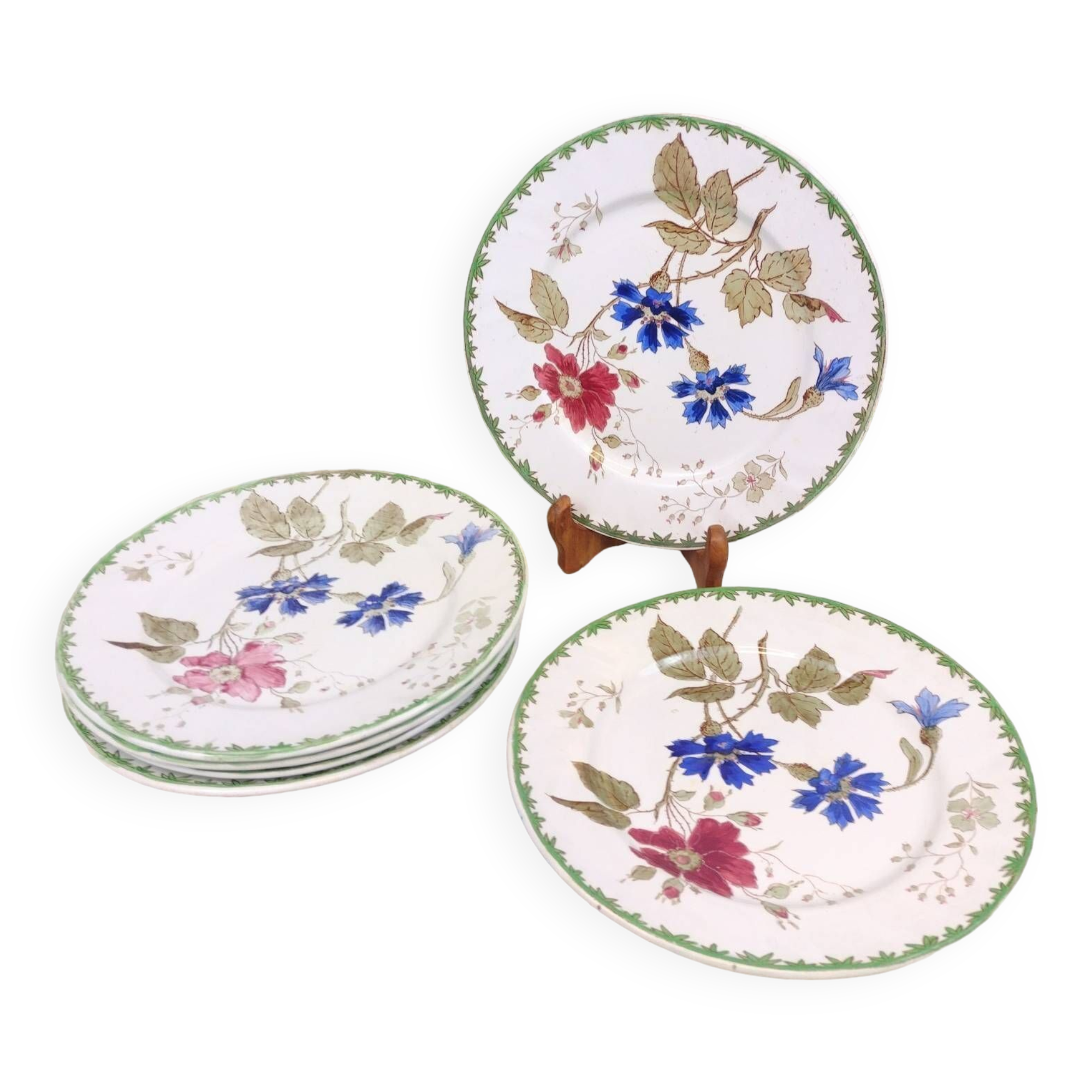 6 Assiettes à dessert Creil et Montereau modèle "Bleuets"