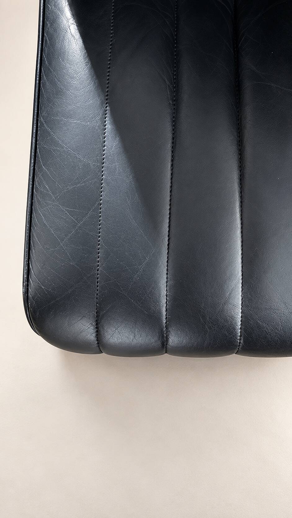 Modular black leather sofa '9000' by Tito Agnoli