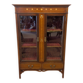 English display cabinet