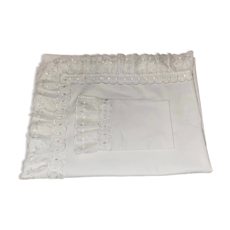 White lace sheet and pillowcase for cot