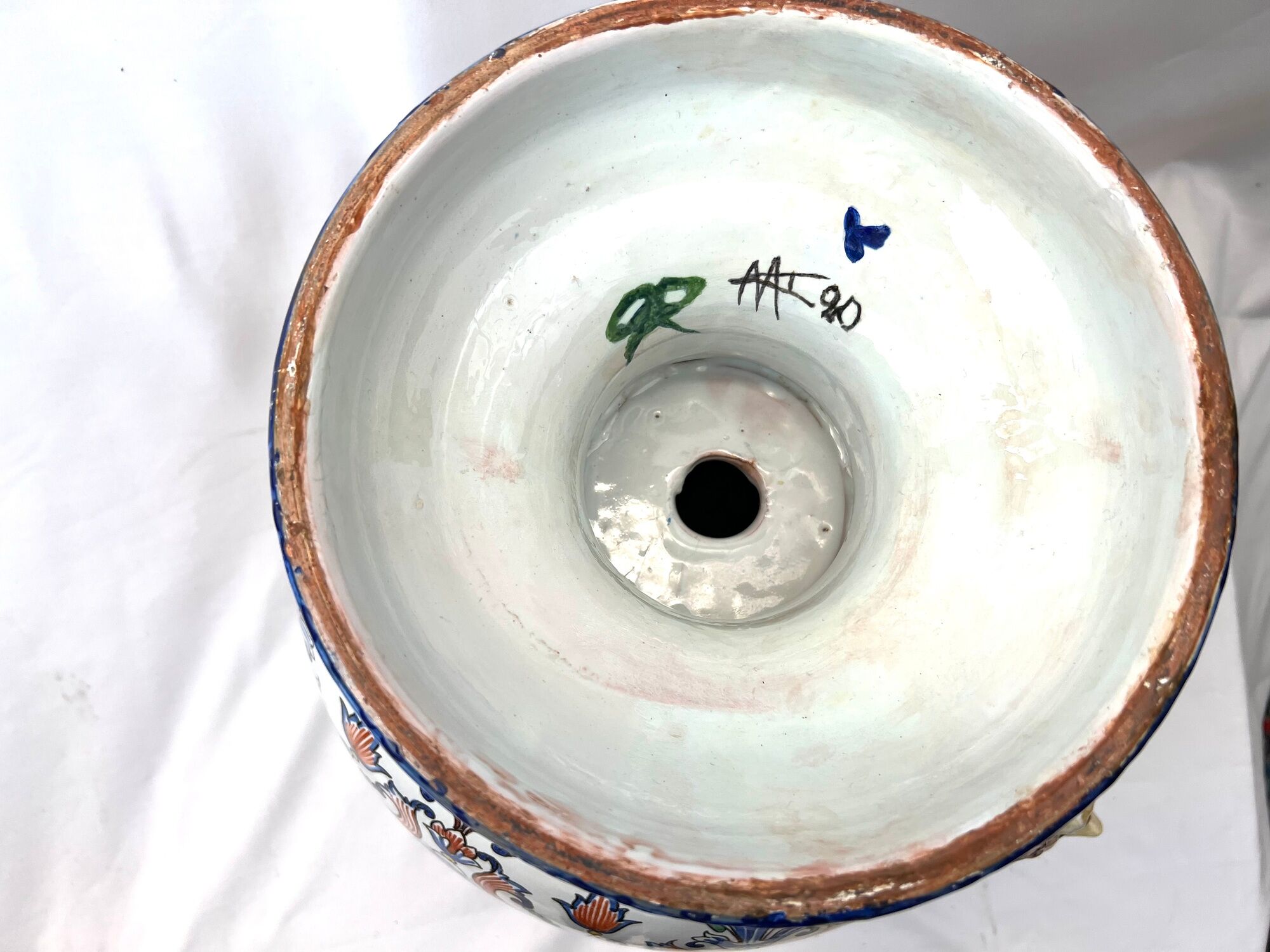 Medici garden vase in faience of Nevers signed 19th century
