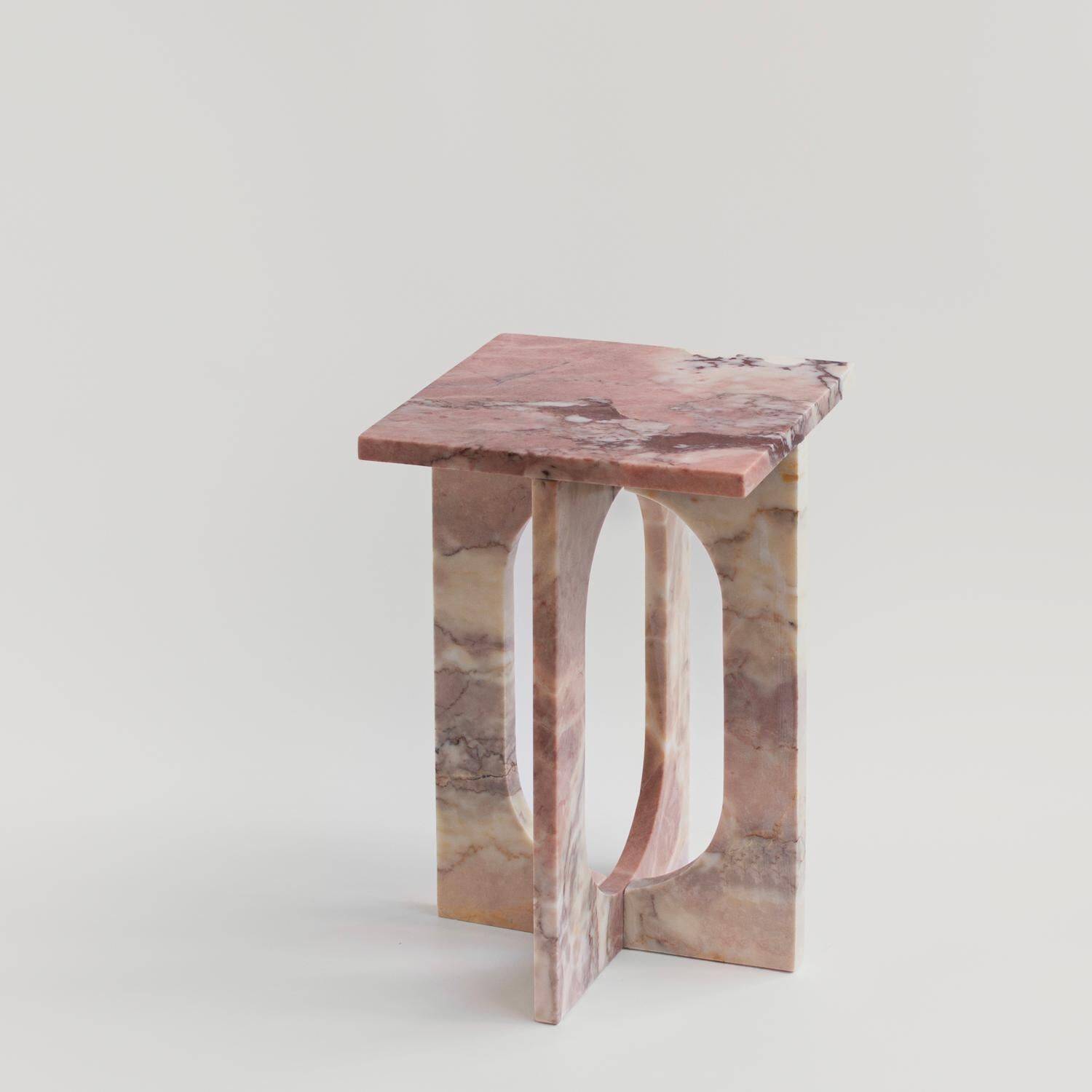 Table d'appoint en marbre rose "BOND"