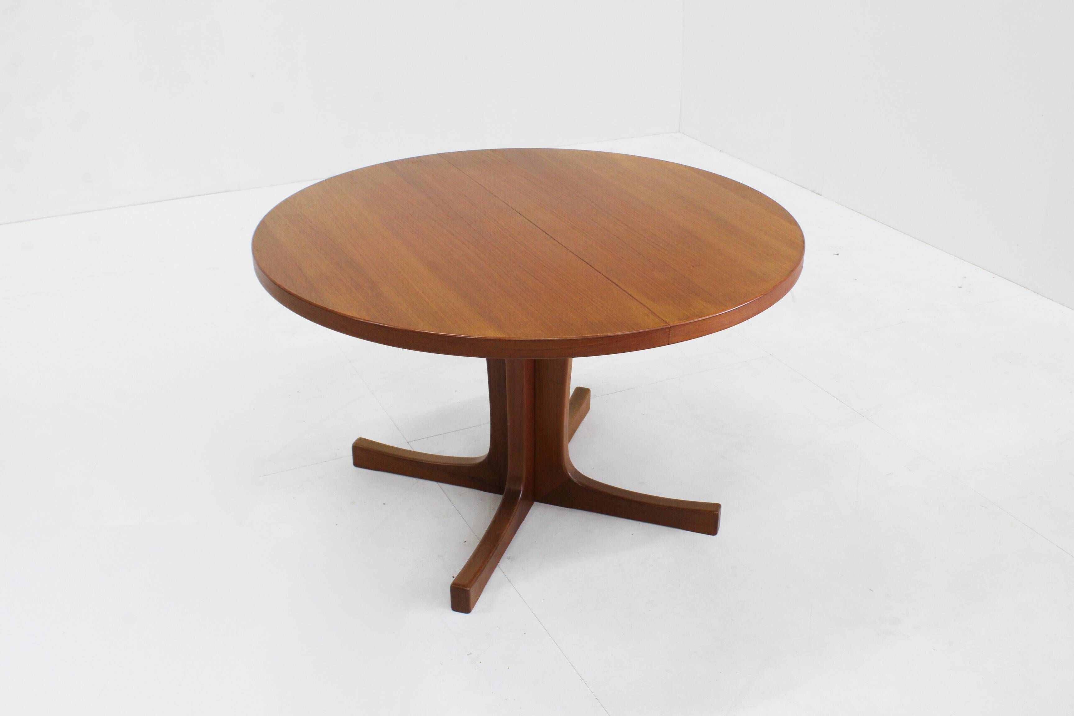 Vintage Danish round extendable dining table teak 1960s