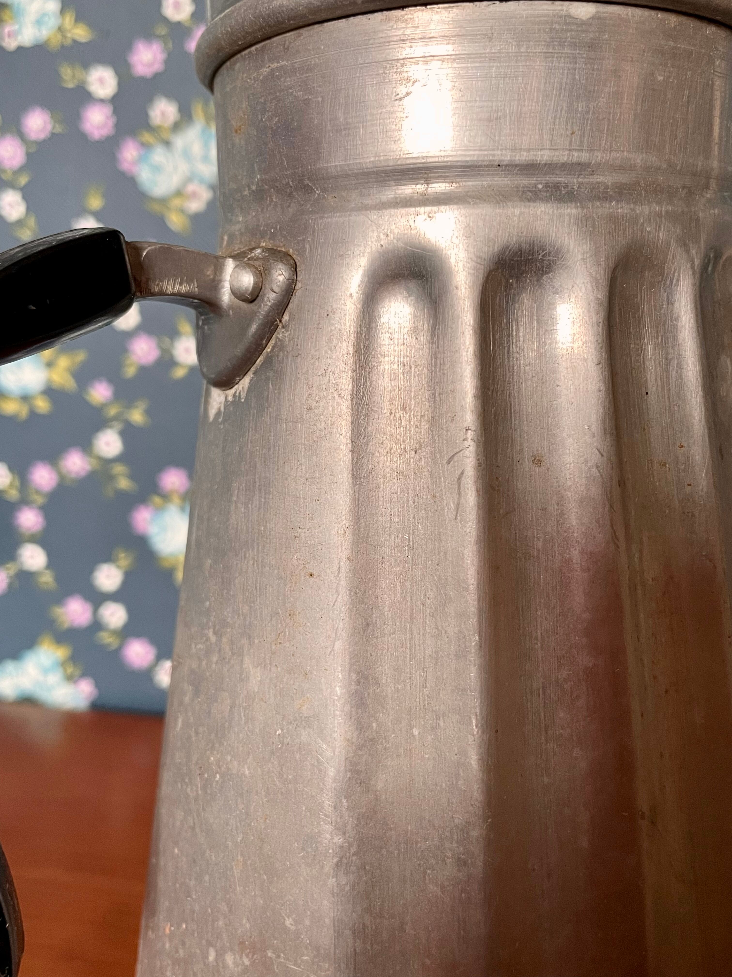 Aluminum coffee maker