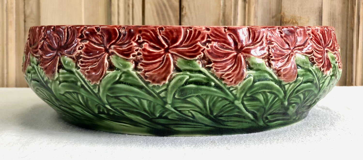 Salad bowl fruit bowl with carnations slurry Sarreguemines XIX