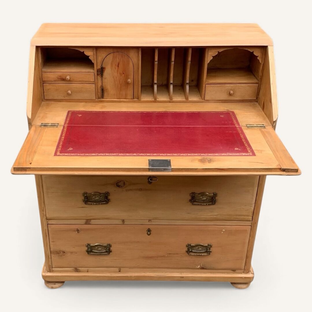 Commode, English slant-front desk, 19th century.