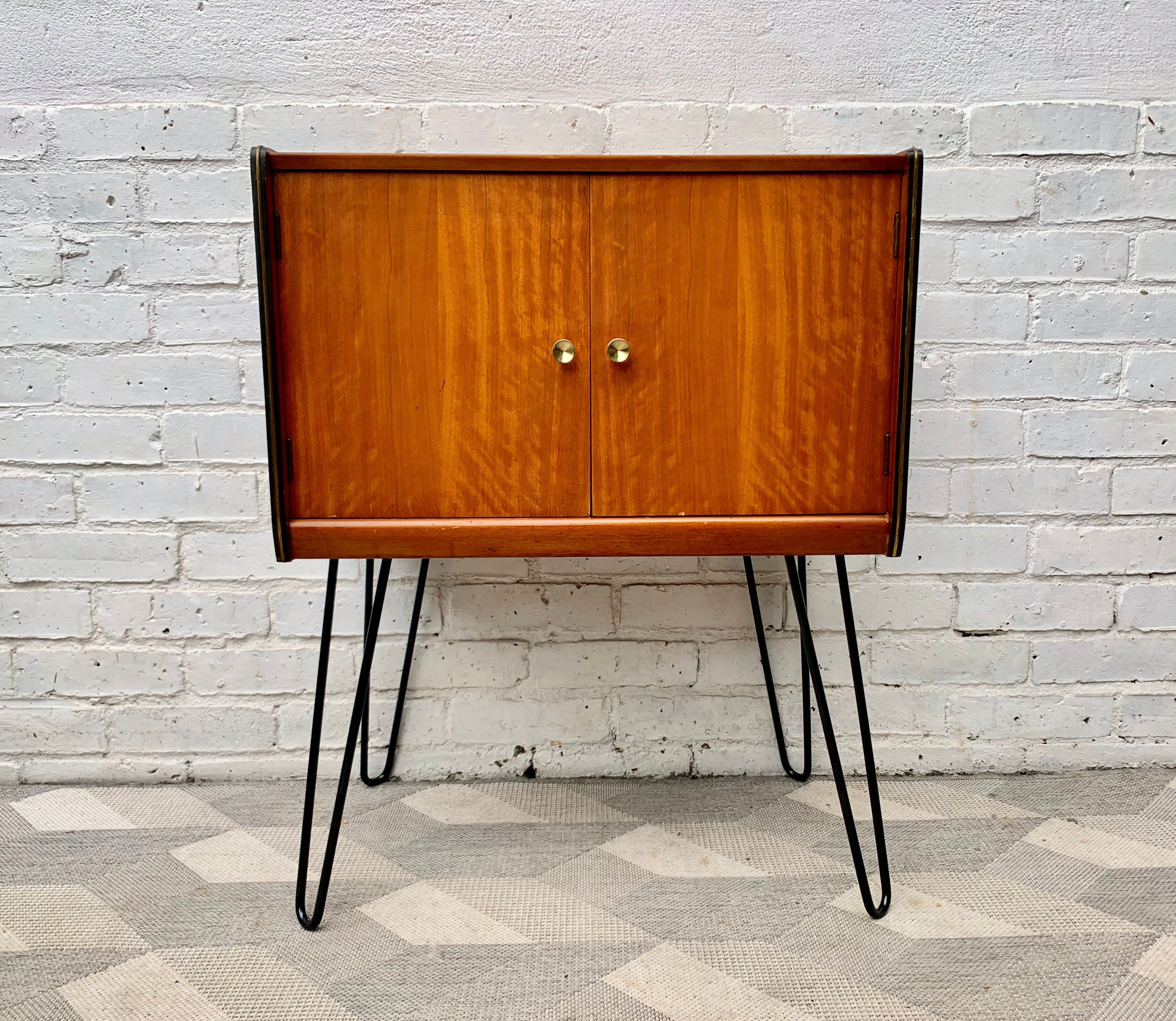 Buffet pour disques vintage