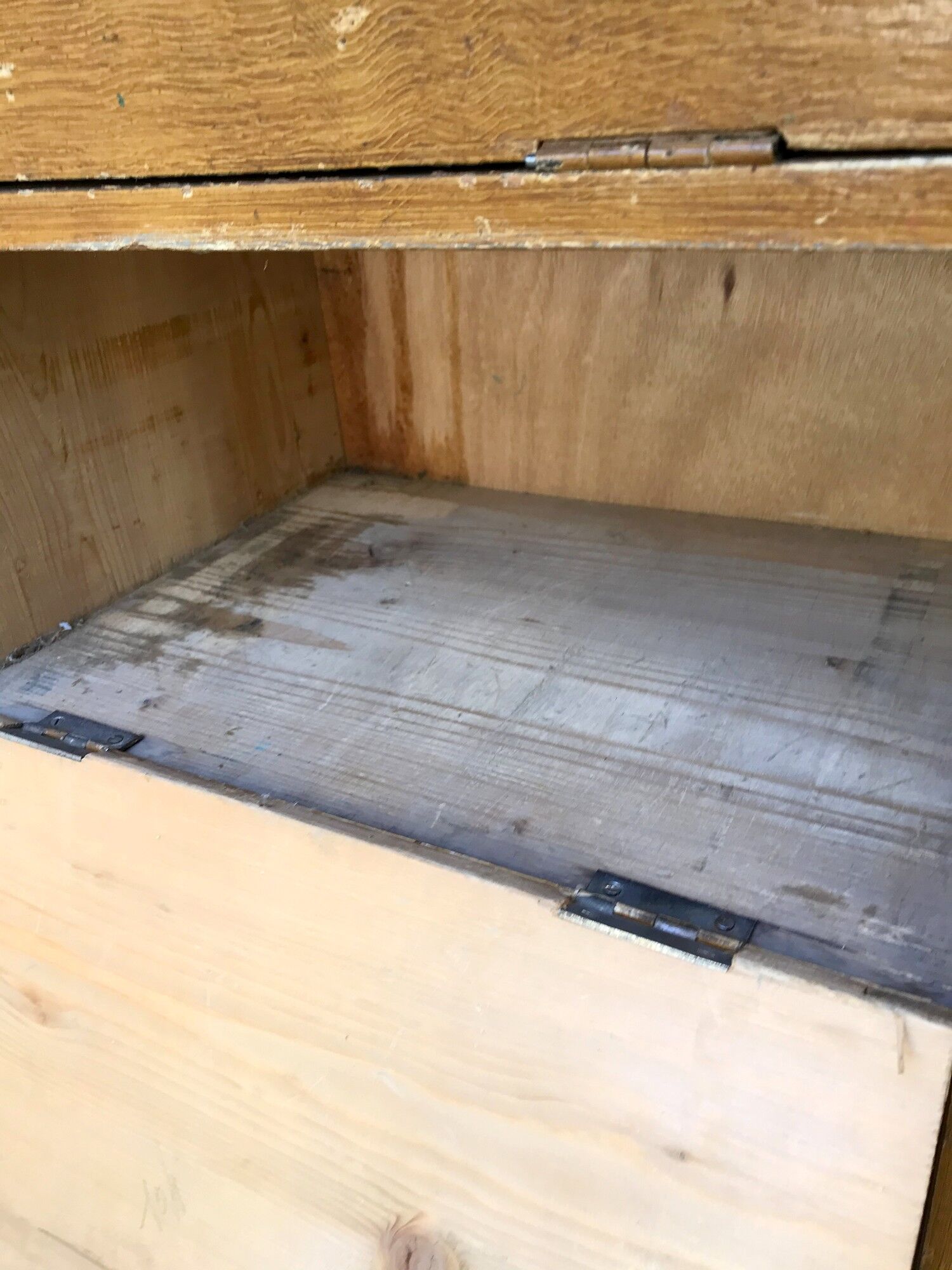 Vintage 50s wooden clamshell workshop furniture