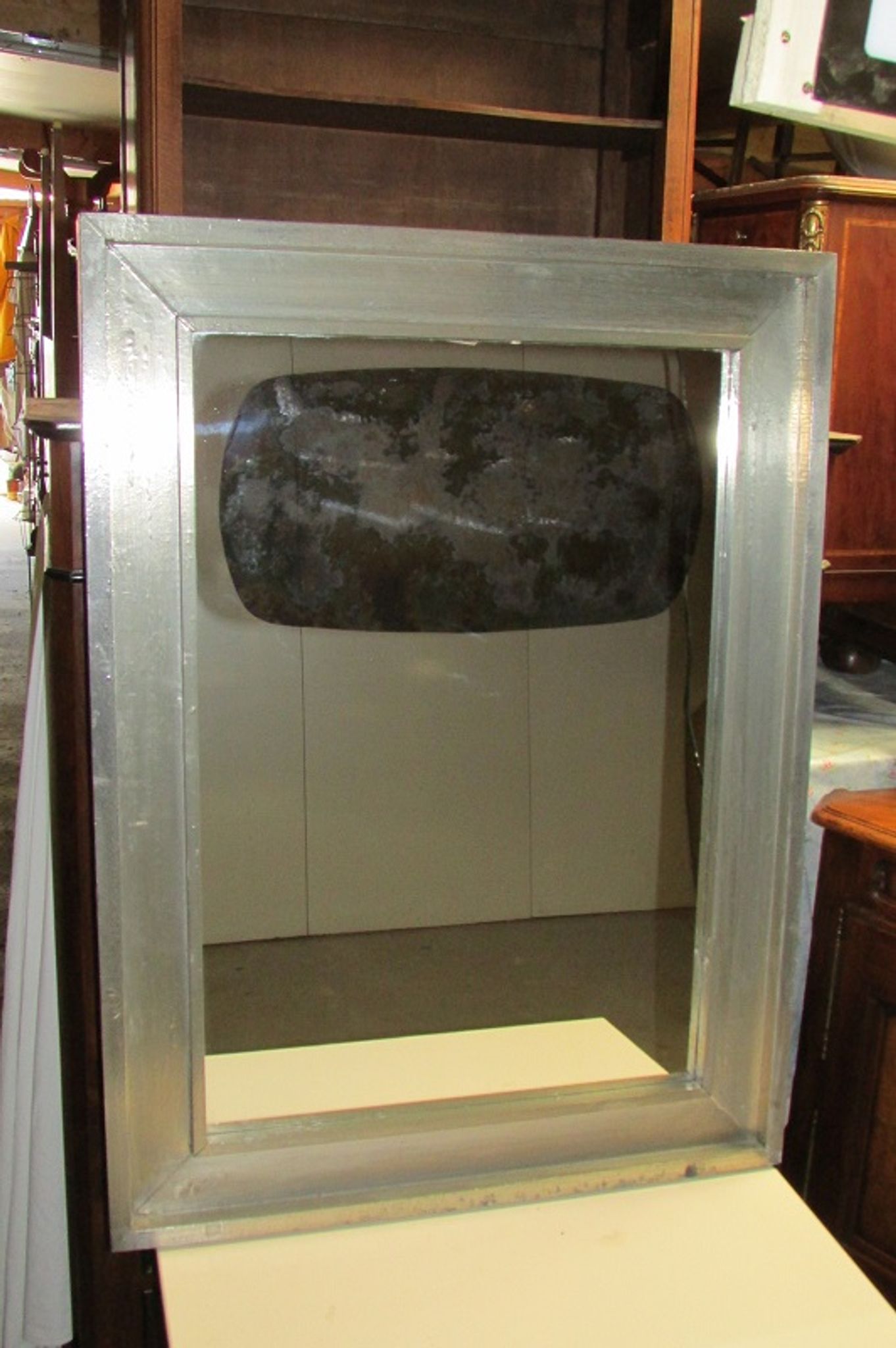 Miroir en étain originaire d'Espagne 76x101cm