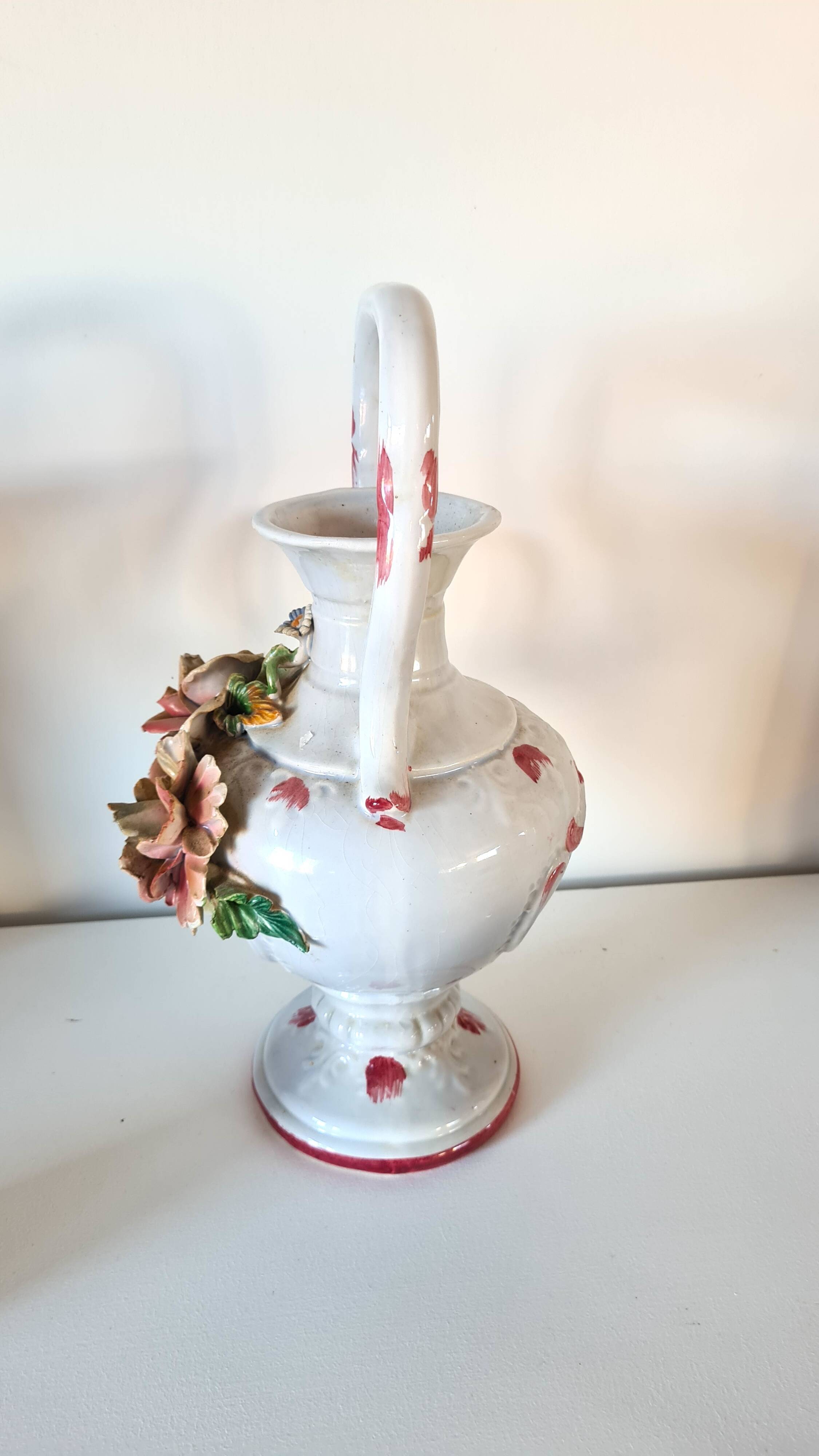 Capodimonte porcelain jug – Italy 20th century – floral decoration
