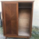 Wardrobe wardrobe compass feet