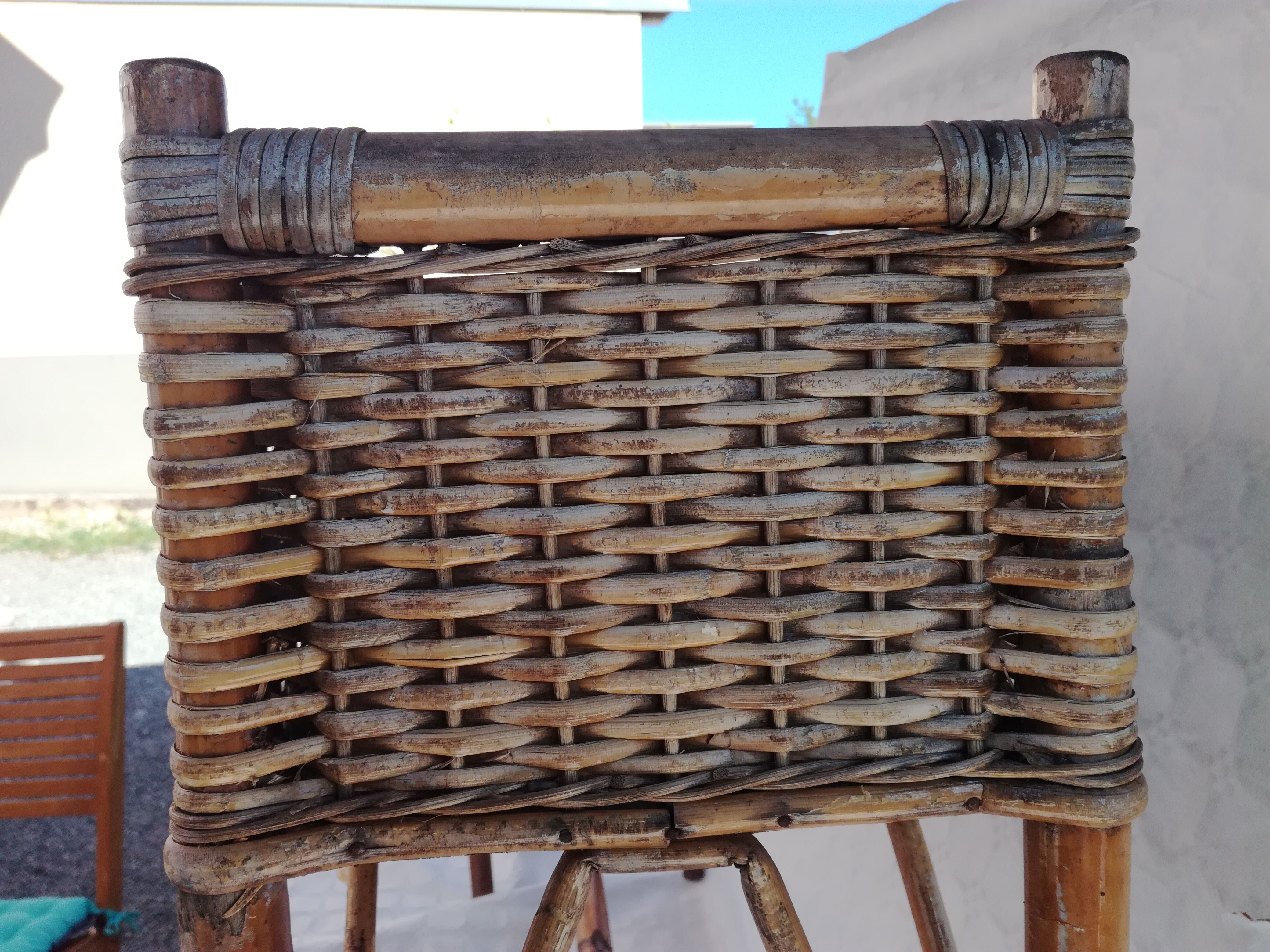 Wicker planter