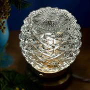 Lampe à poser globe vintage en verre moulé