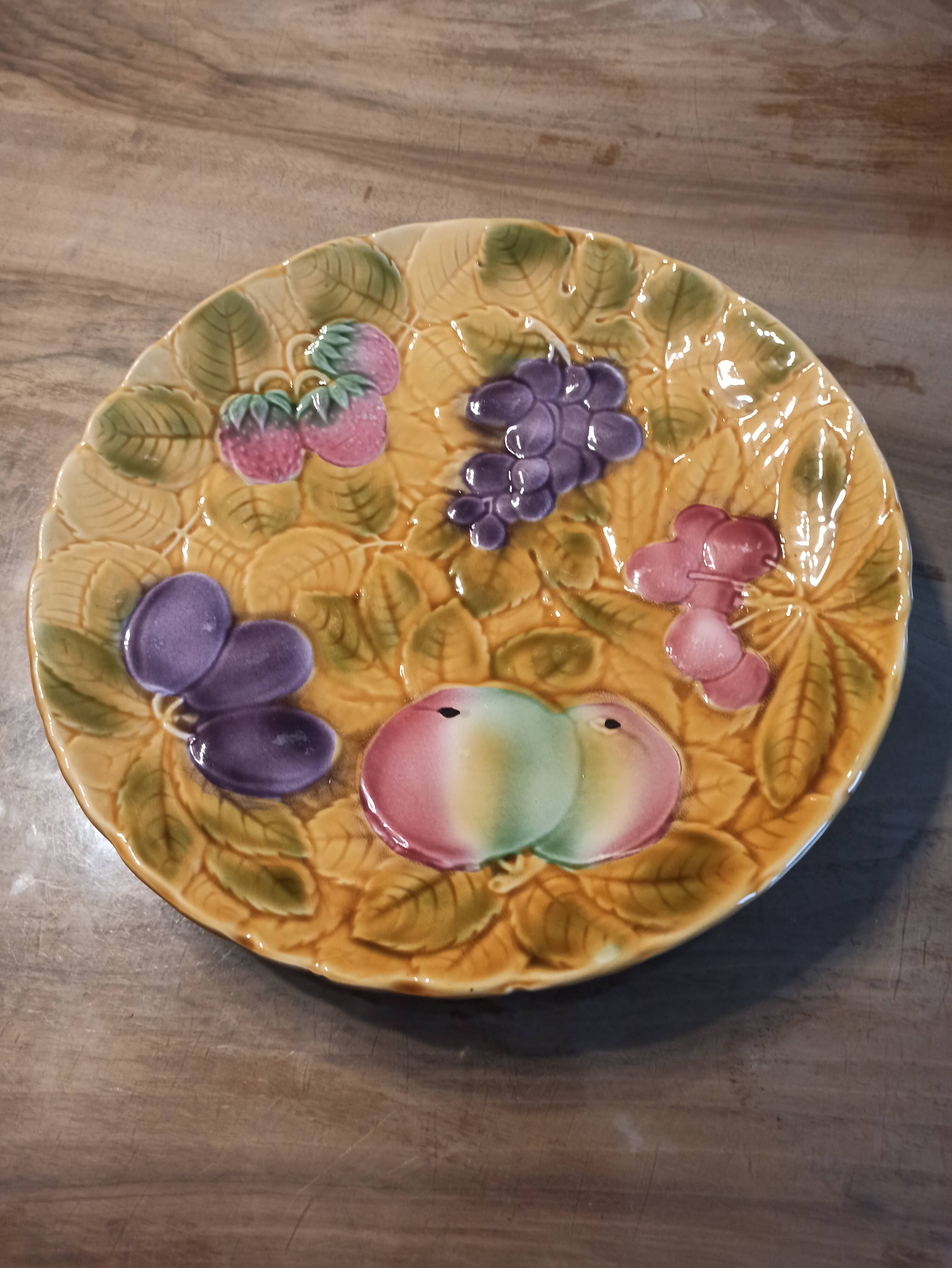 Plat à fruits barbotine