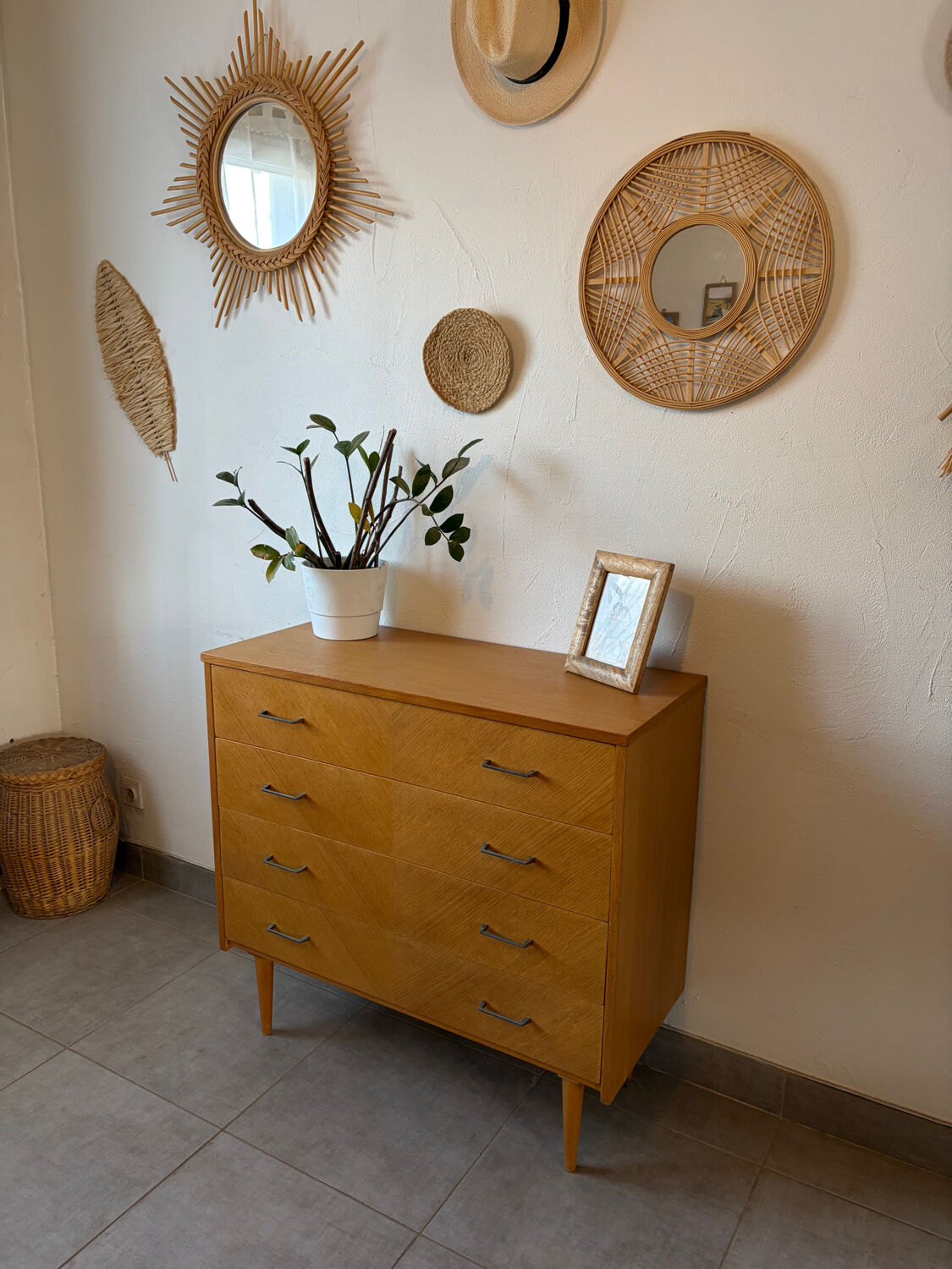 Vintage oak chest of drawers from the 1960s.