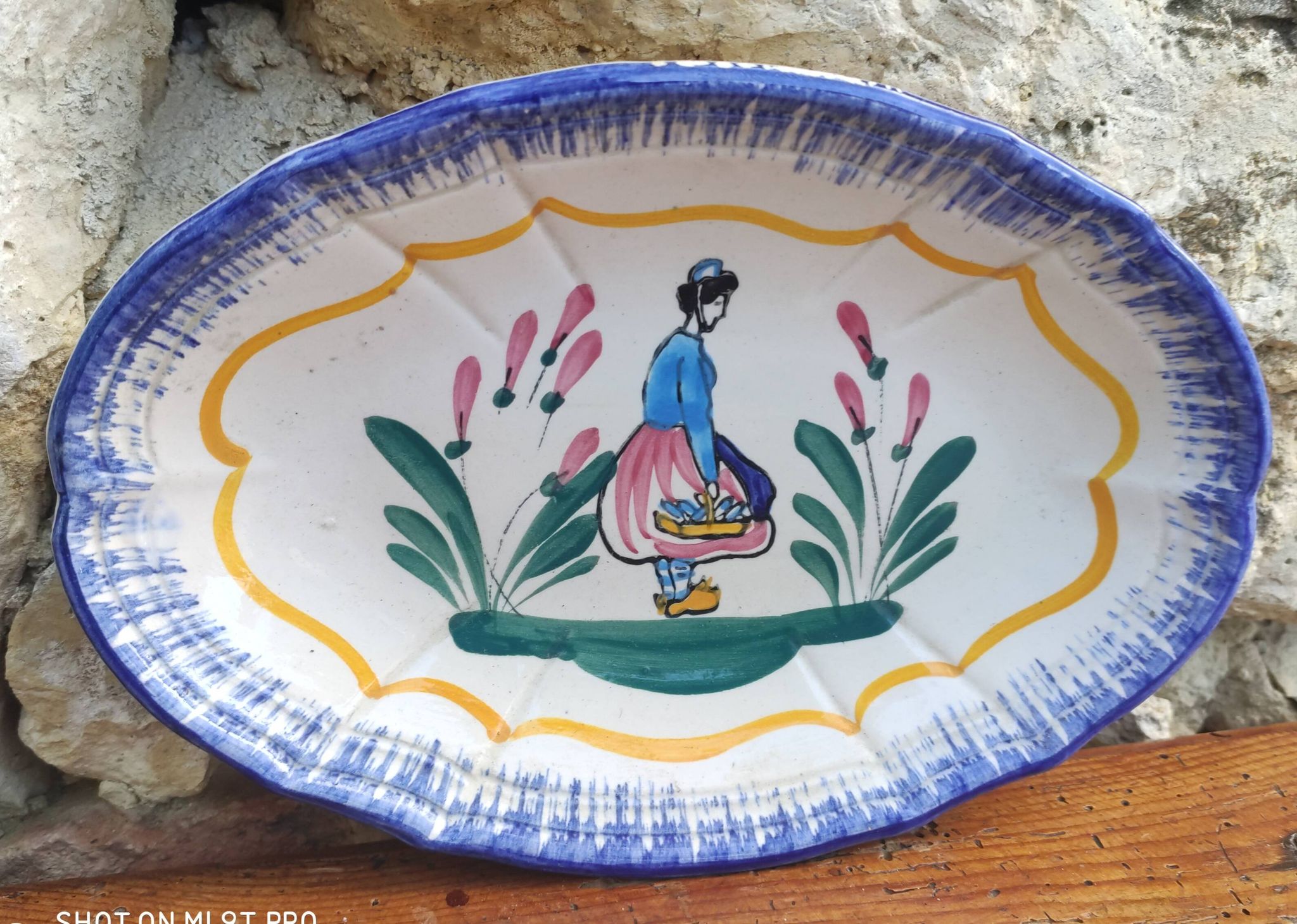 Ceramic bowl