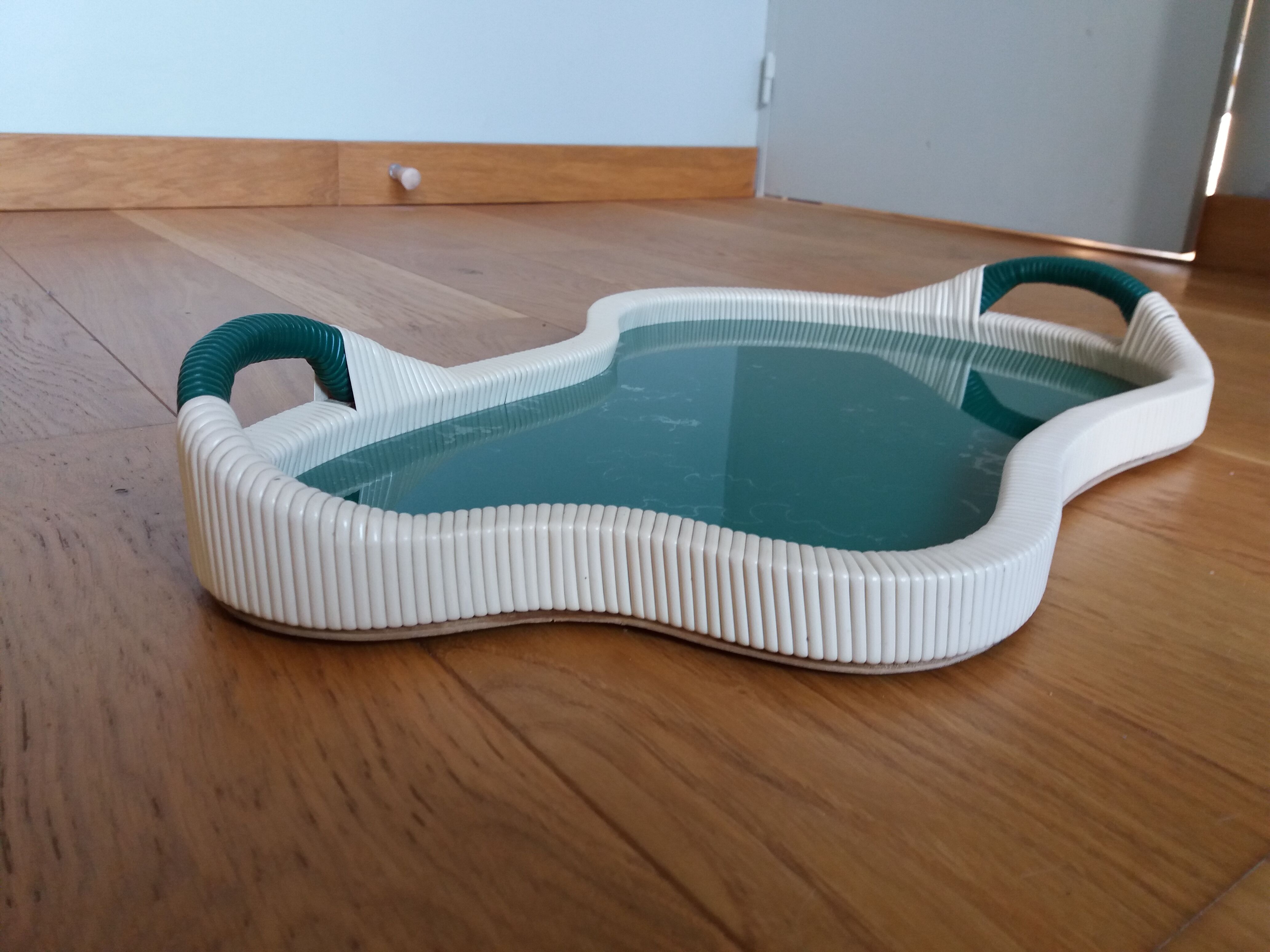 Scoubidou serving tray