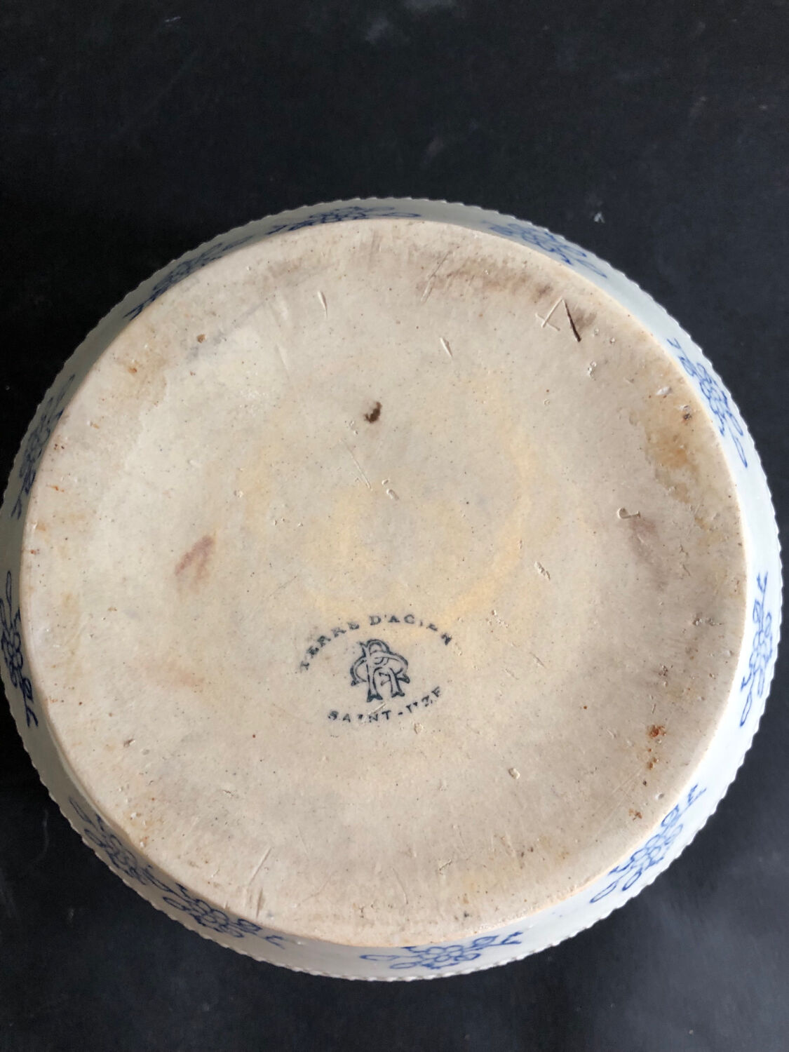 Vintage sandstone soup tureen from Saint Uze