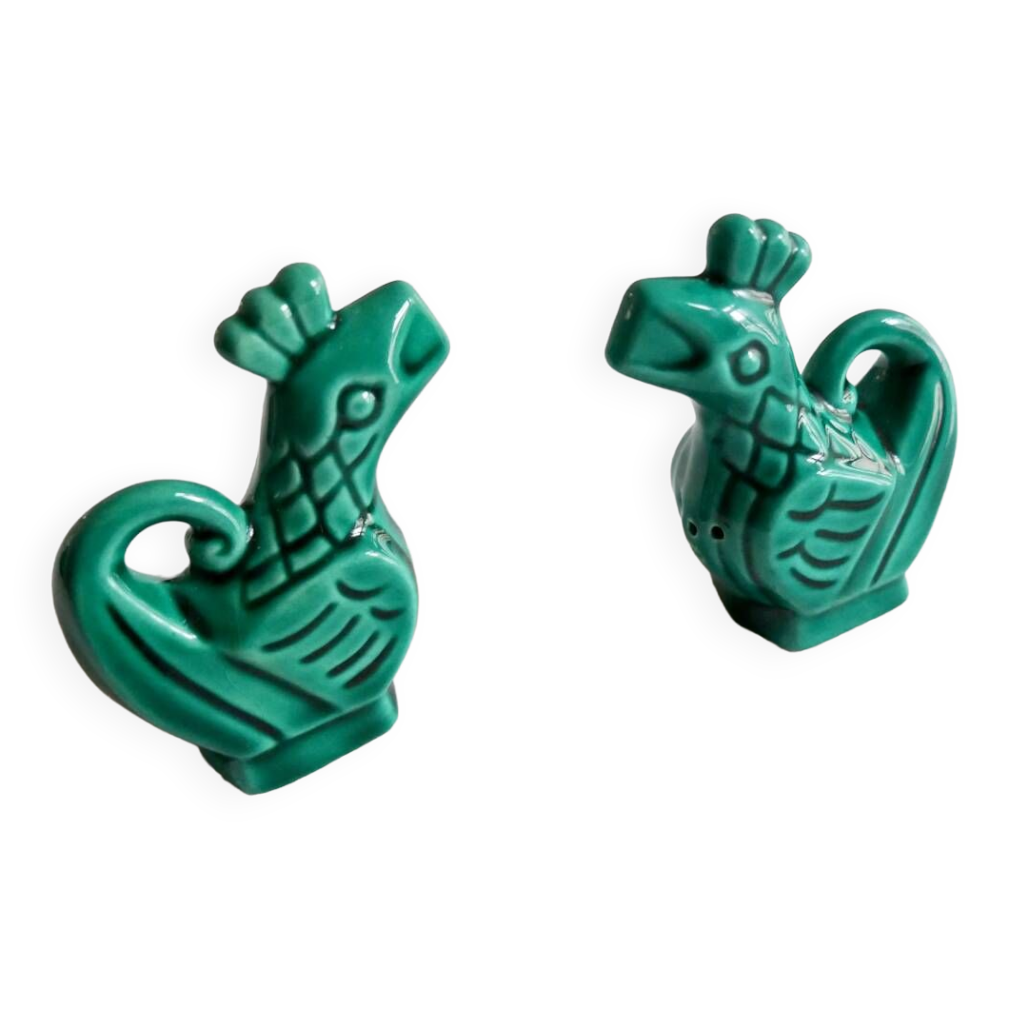Slush salt and pepper shakers in the shape of a green rooster